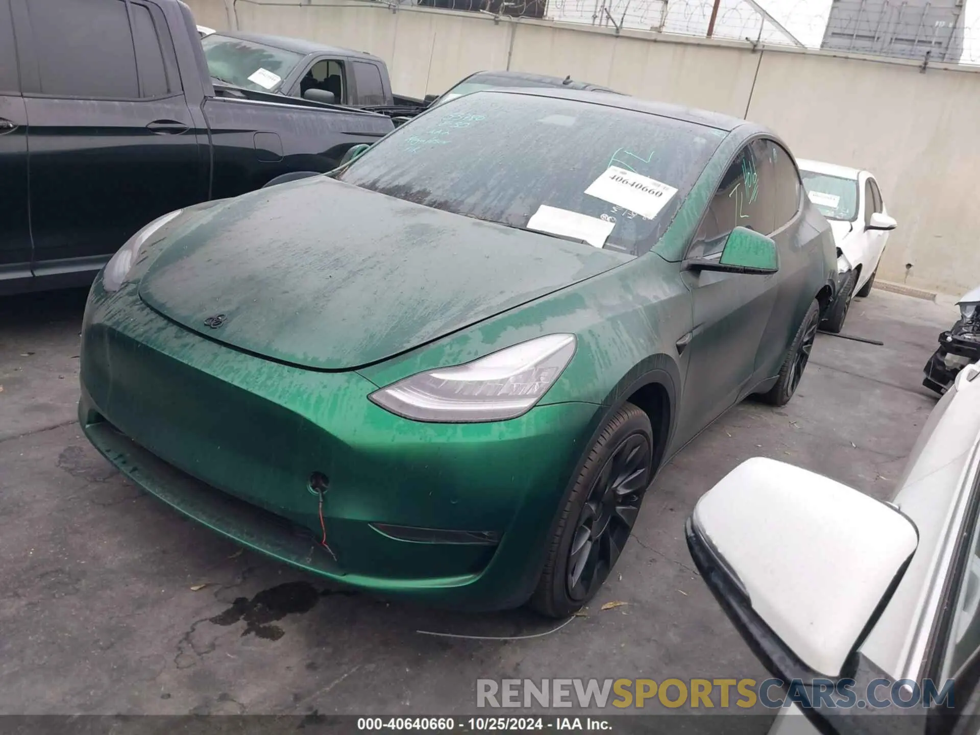 2 fotografías del automóvil dañado 5YJYGDEE0LF027263 TESLA MODEL Y 2020