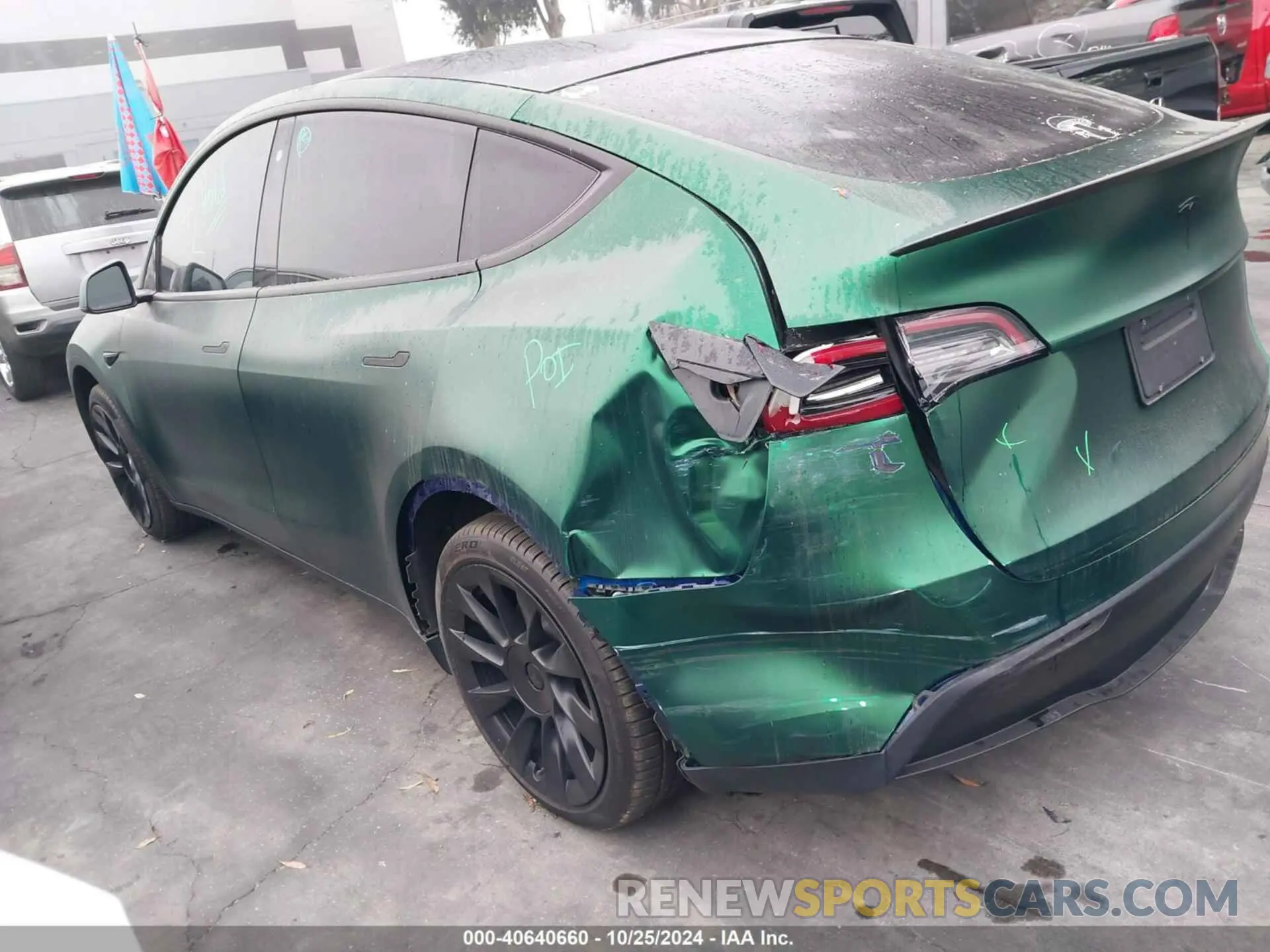3 fotografías del automóvil dañado 5YJYGDEE0LF027263 TESLA MODEL Y 2020