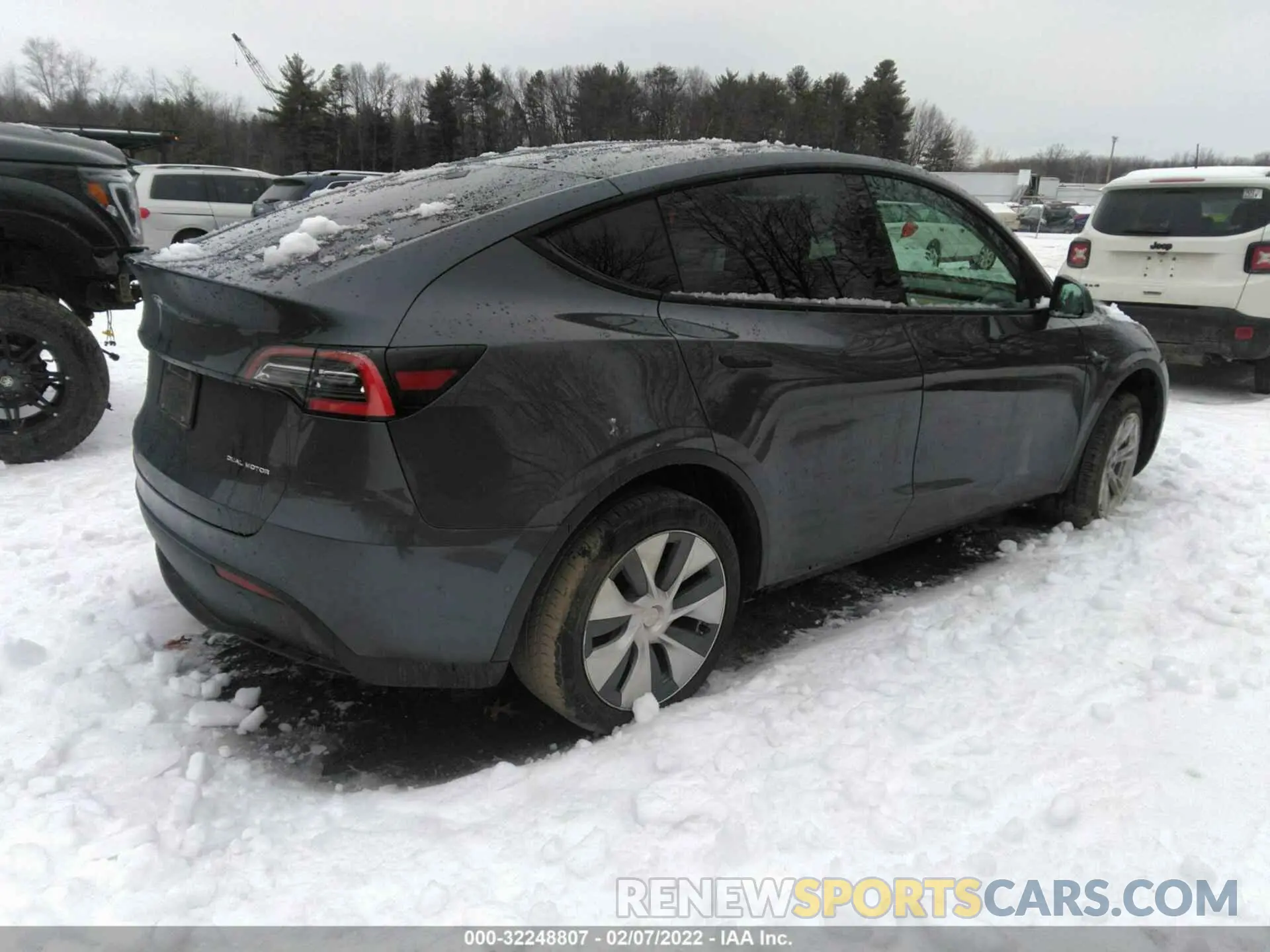 4 fotografías del automóvil dañado 5YJYGDEE0LF048002 TESLA MODEL Y 2020