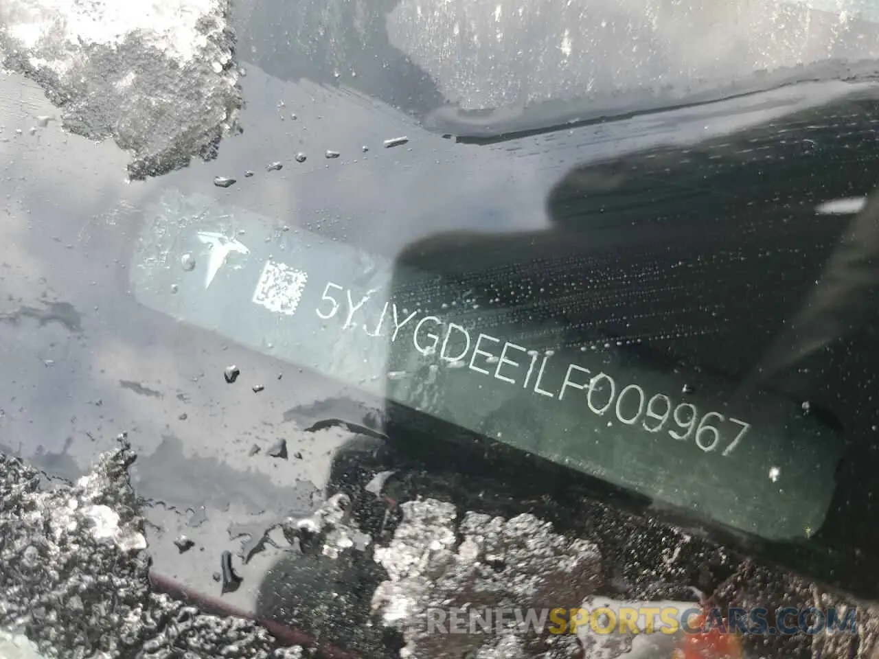 13 fotografías del automóvil dañado 5YJYGDEE1LF009967 TESLA MODEL Y 2020
