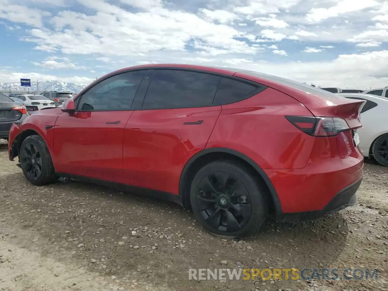 2 fotografías del automóvil dañado 5YJYGDEE1LF009967 TESLA MODEL Y 2020