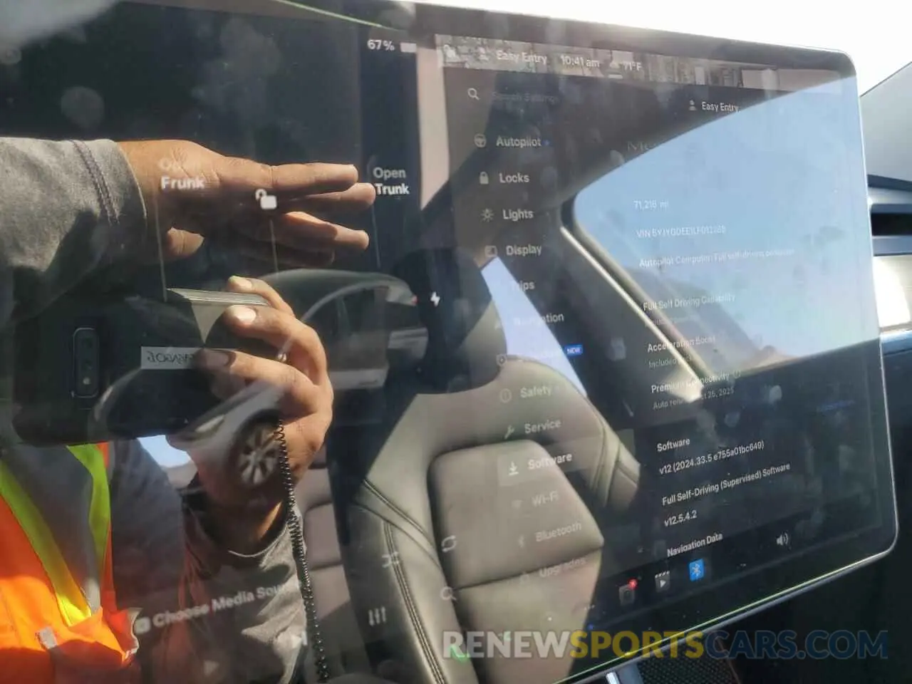 9 fotografías del automóvil dañado 5YJYGDEE1LF013288 TESLA MODEL Y 2020