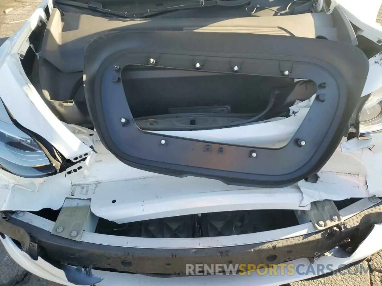11 fotografías del automóvil dañado 5YJYGDEE1LF017728 TESLA MODEL Y 2020