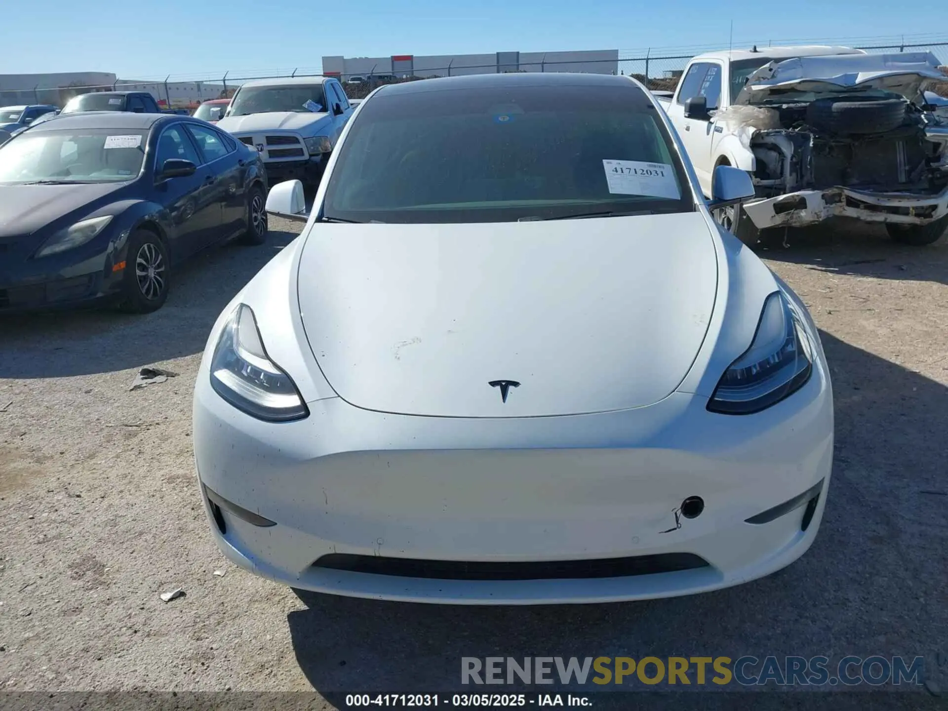 11 fotografías del automóvil dañado 5YJYGDEE1LF044251 TESLA MODEL Y 2020