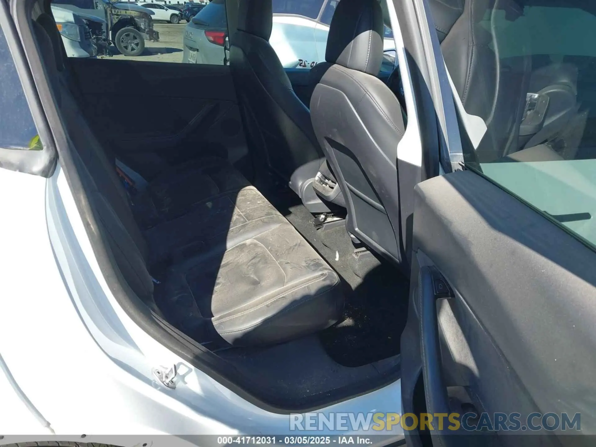 8 fotografías del automóvil dañado 5YJYGDEE1LF044251 TESLA MODEL Y 2020