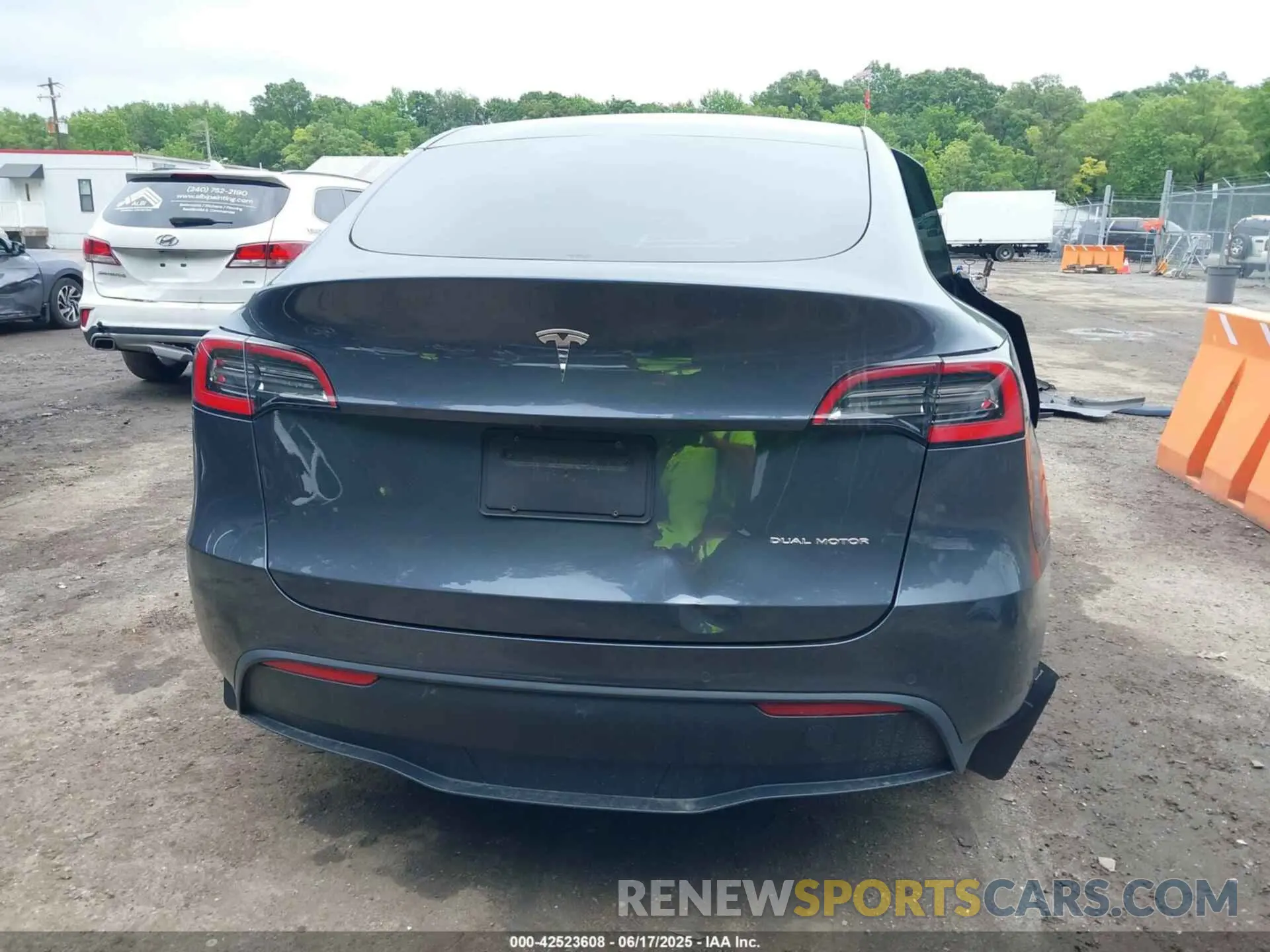 16 fotografías del automóvil dañado 5YJYGDEE1LF044914 TESLA MODEL Y 2020