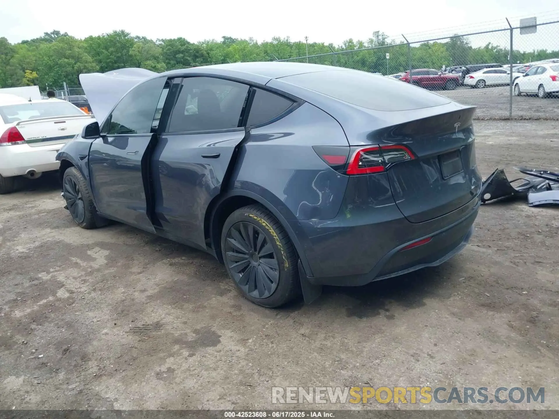3 fotografías del automóvil dañado 5YJYGDEE1LF044914 TESLA MODEL Y 2020