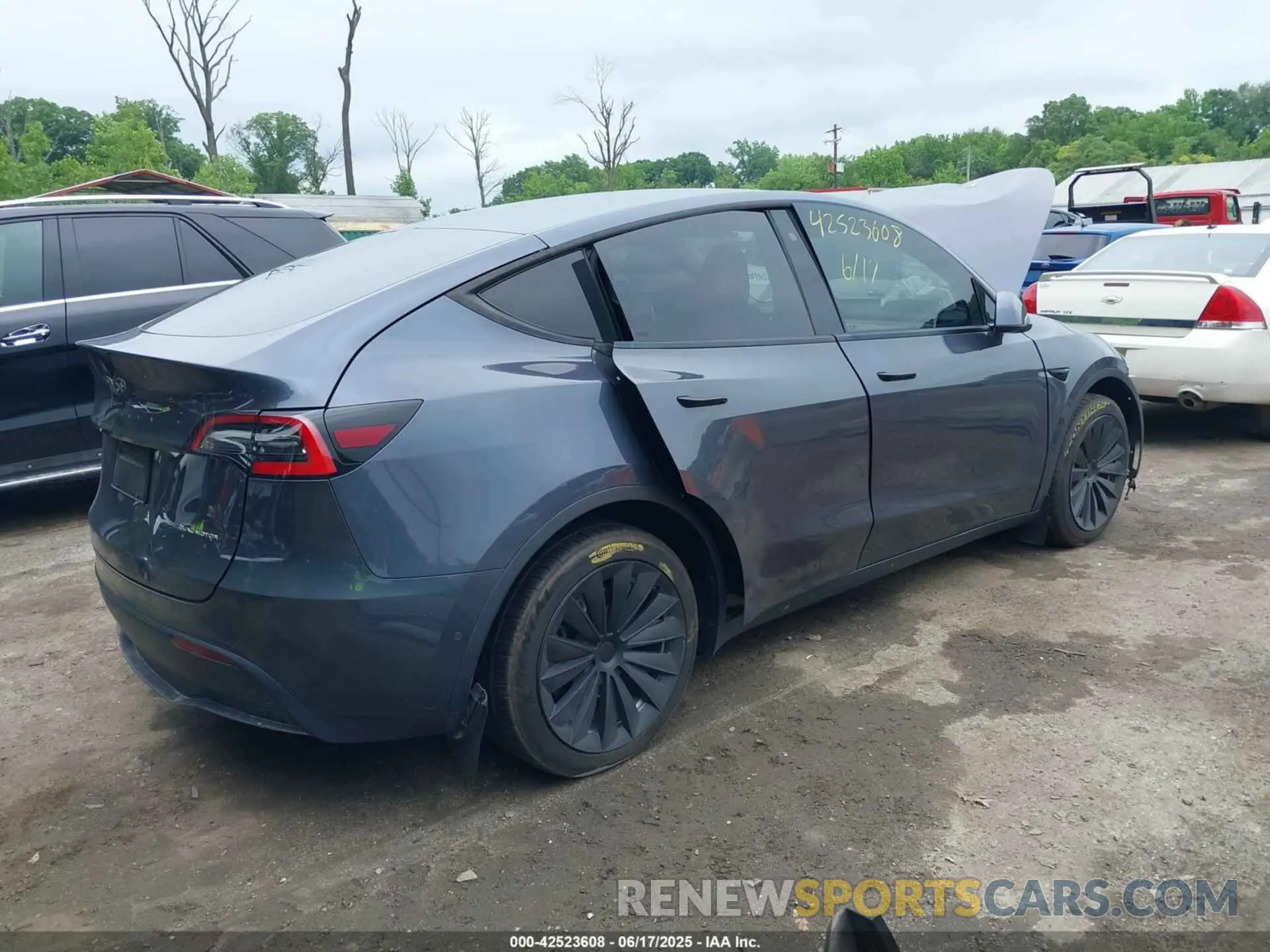 4 fotografías del automóvil dañado 5YJYGDEE1LF044914 TESLA MODEL Y 2020