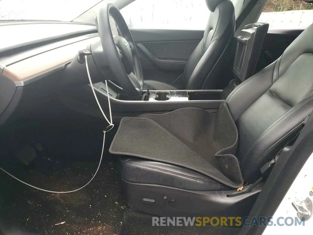 7 fotografías del automóvil dañado 5YJYGDEE1LF055587 TESLA MODEL Y 2020