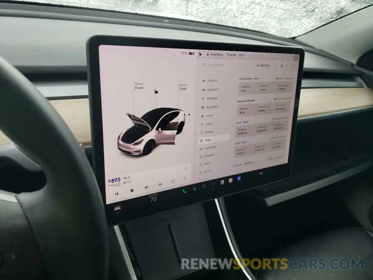 9 fotografías del automóvil dañado 5YJYGDEE1LF055587 TESLA MODEL Y 2020