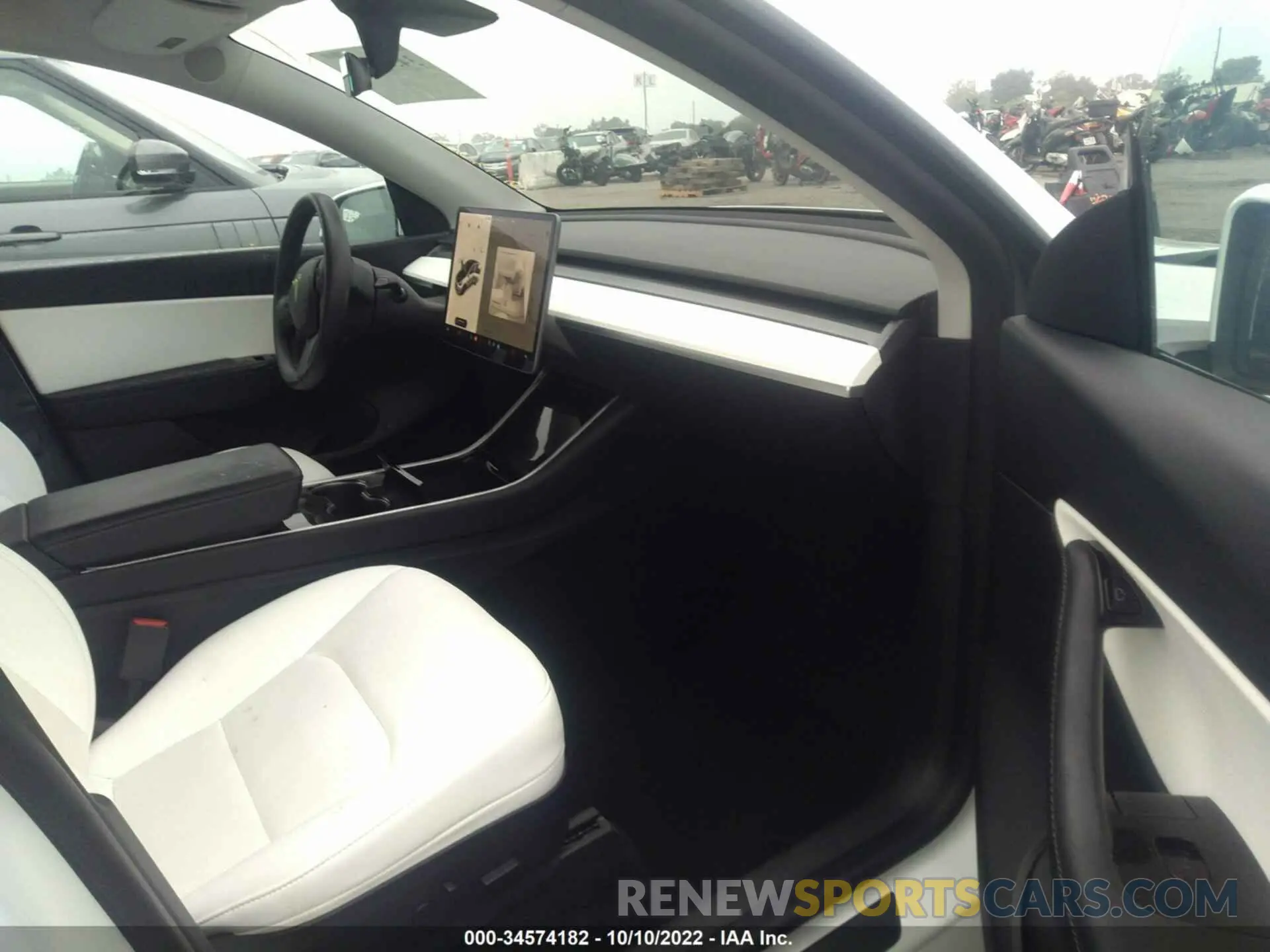 5 fotografías del automóvil dañado 5YJYGDEE1LF058683 TESLA MODEL Y 2020