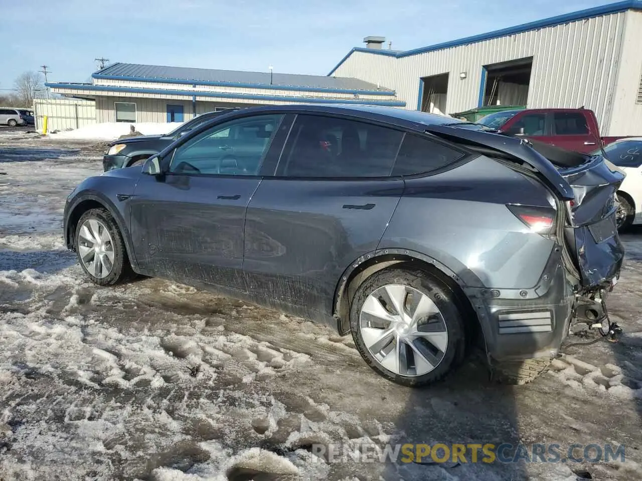 2 fotografías del automóvil dañado 5YJYGDEE2LF014448 TESLA MODEL Y 2020