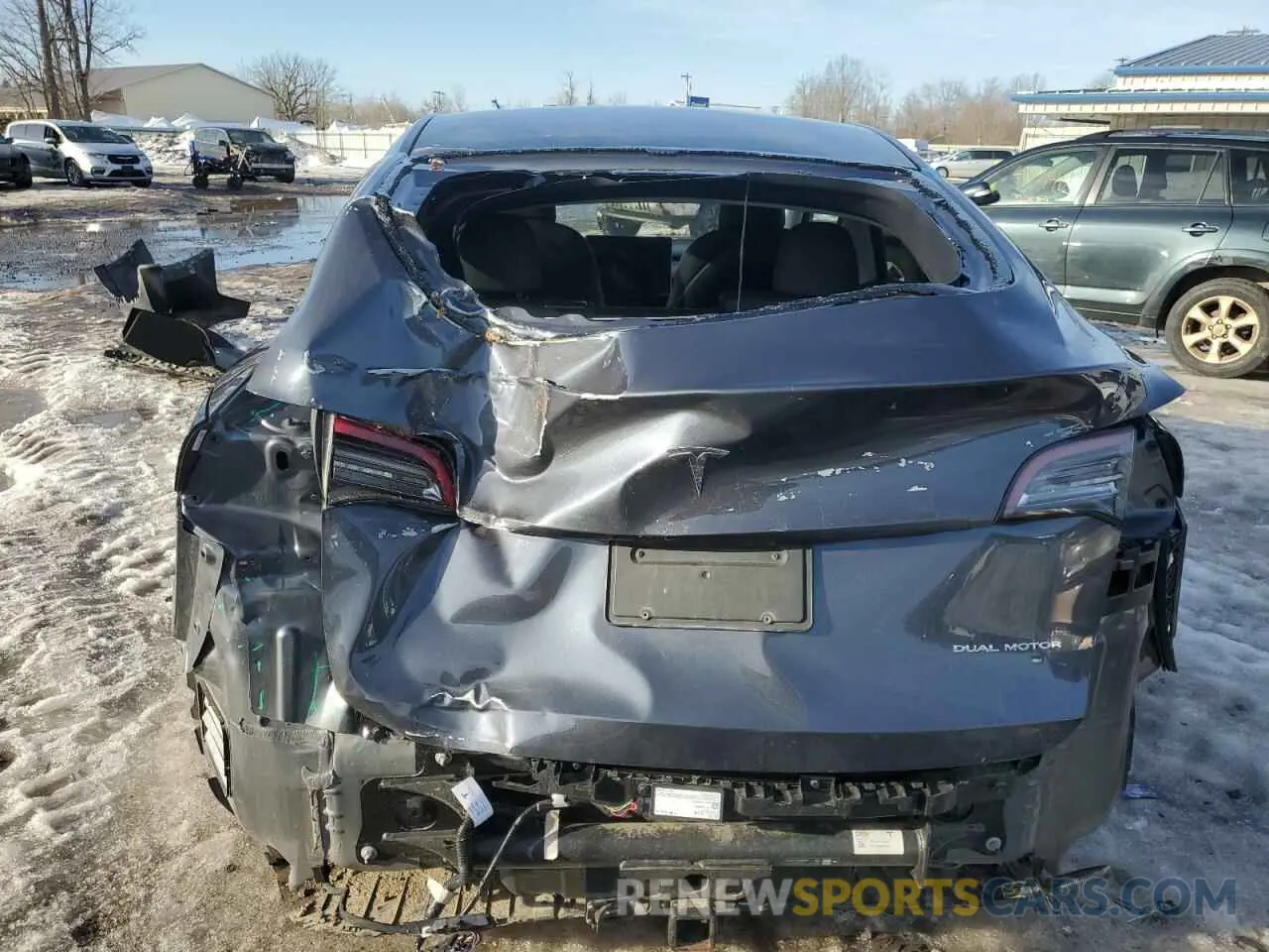 6 fotografías del automóvil dañado 5YJYGDEE2LF014448 TESLA MODEL Y 2020