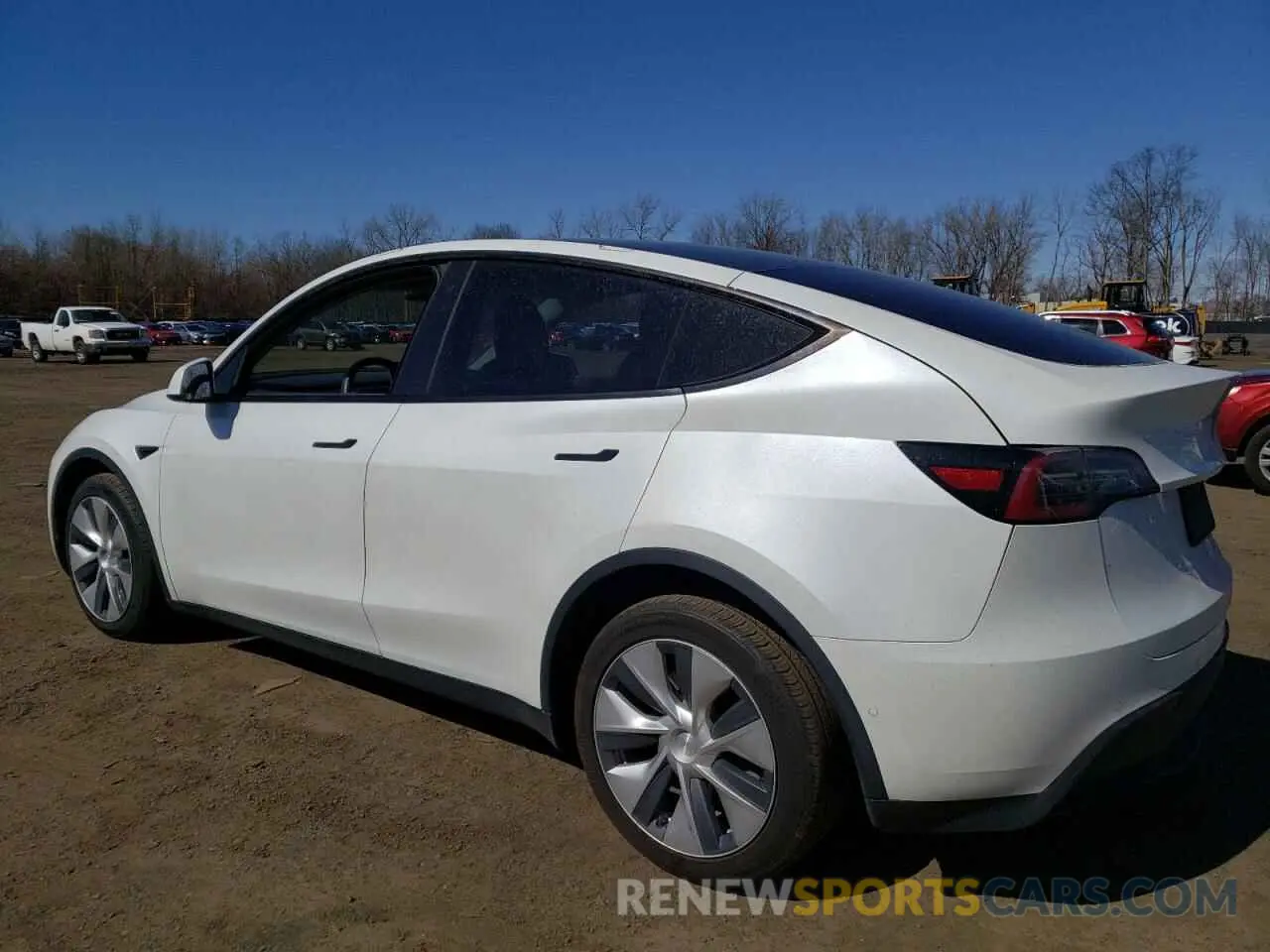 2 fotografías del automóvil dañado 5YJYGDEE2LF016930 TESLA MODEL Y 2020