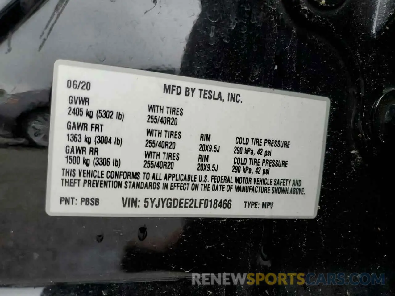 13 fotografías del automóvil dañado 5YJYGDEE2LF018466 TESLA MODEL Y 2020
