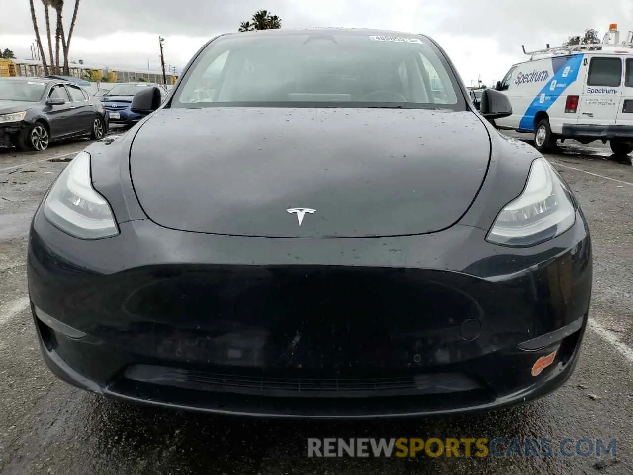 5 fotografías del automóvil dañado 5YJYGDEE2LF018466 TESLA MODEL Y 2020
