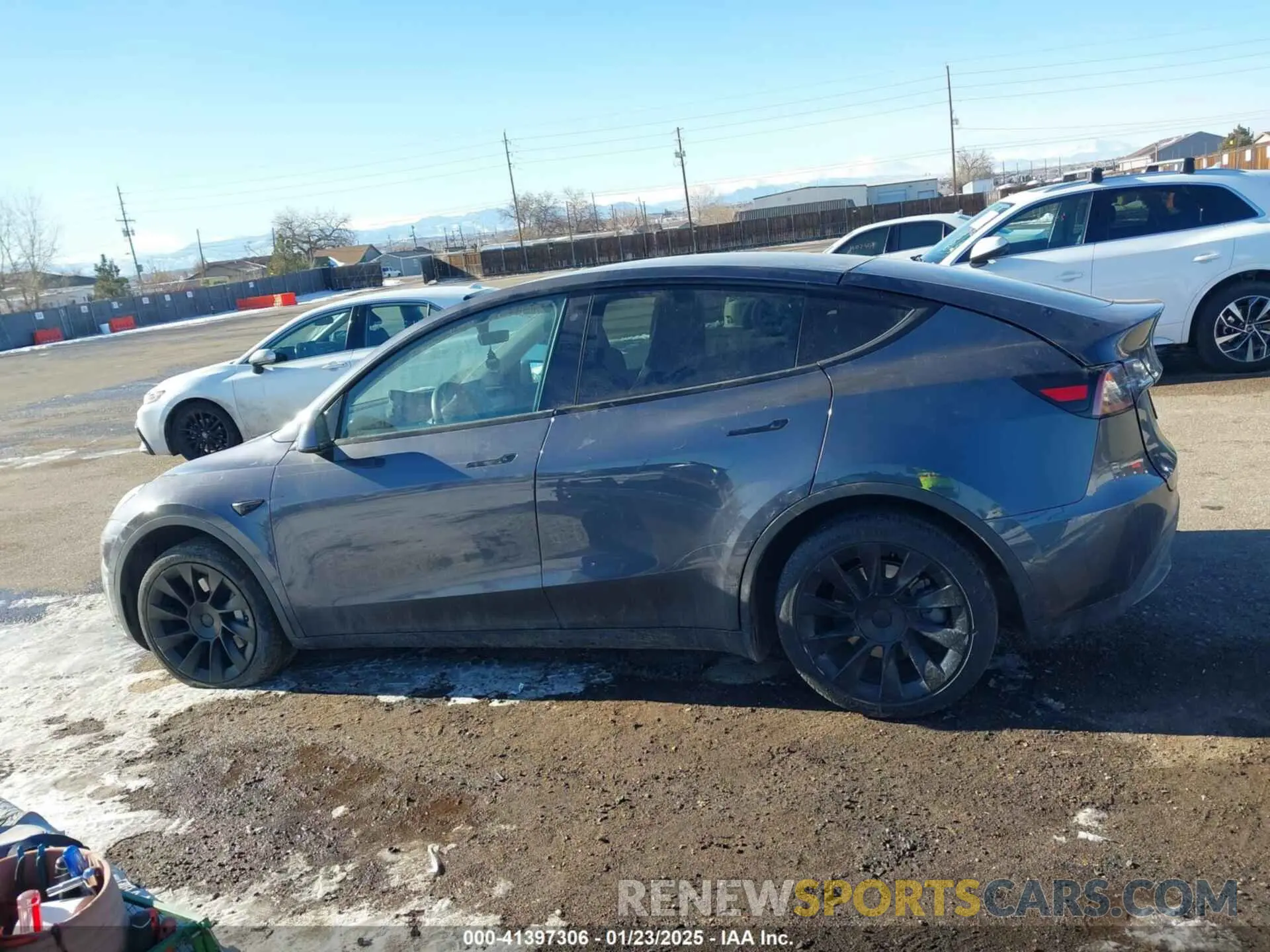 14 fotografías del automóvil dañado 5YJYGDEE2LF034120 TESLA MODEL Y 2020