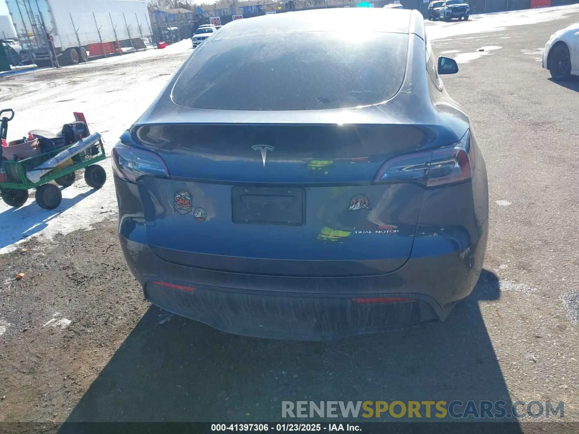 16 fotografías del automóvil dañado 5YJYGDEE2LF034120 TESLA MODEL Y 2020