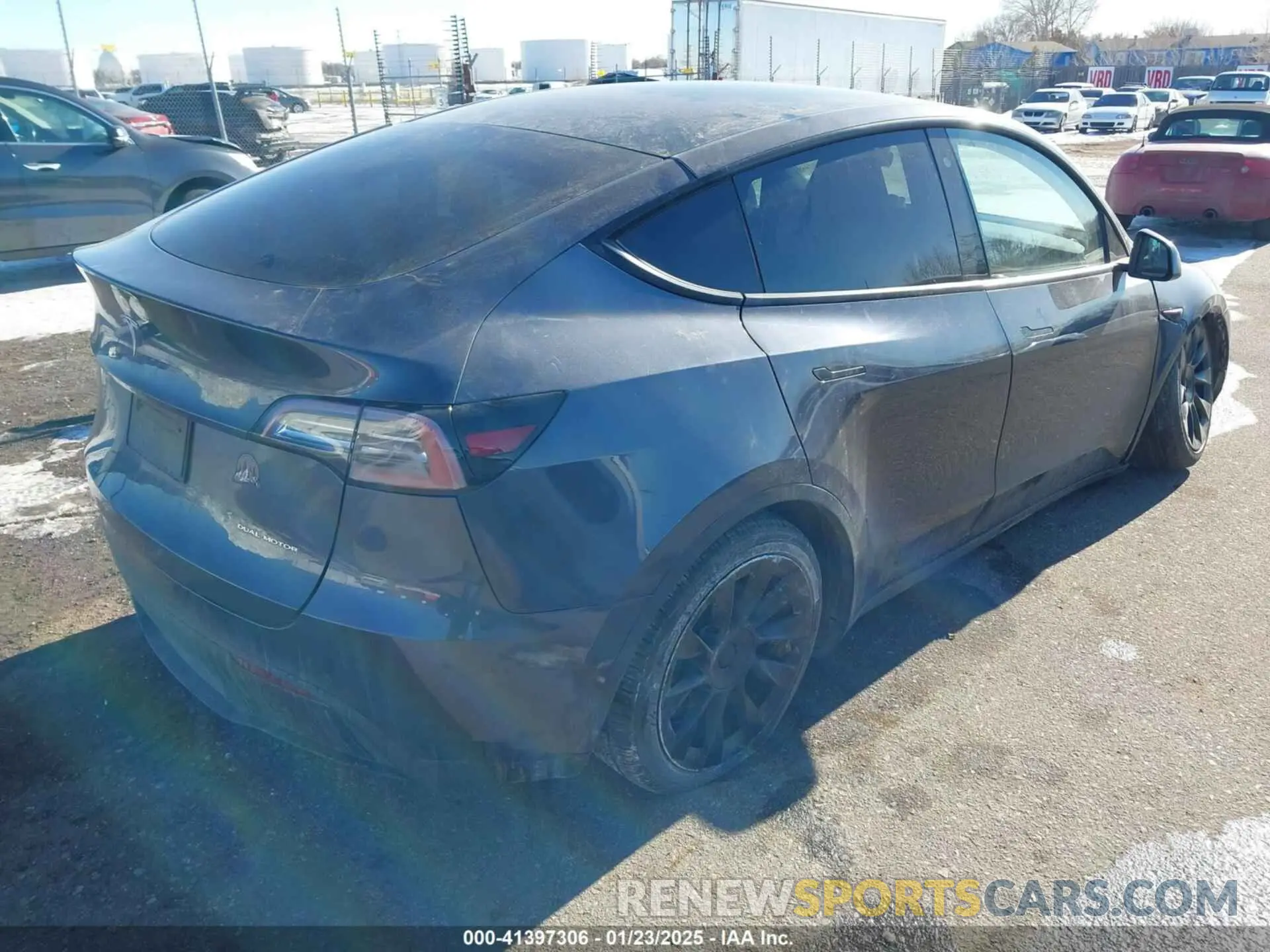 4 fotografías del automóvil dañado 5YJYGDEE2LF034120 TESLA MODEL Y 2020