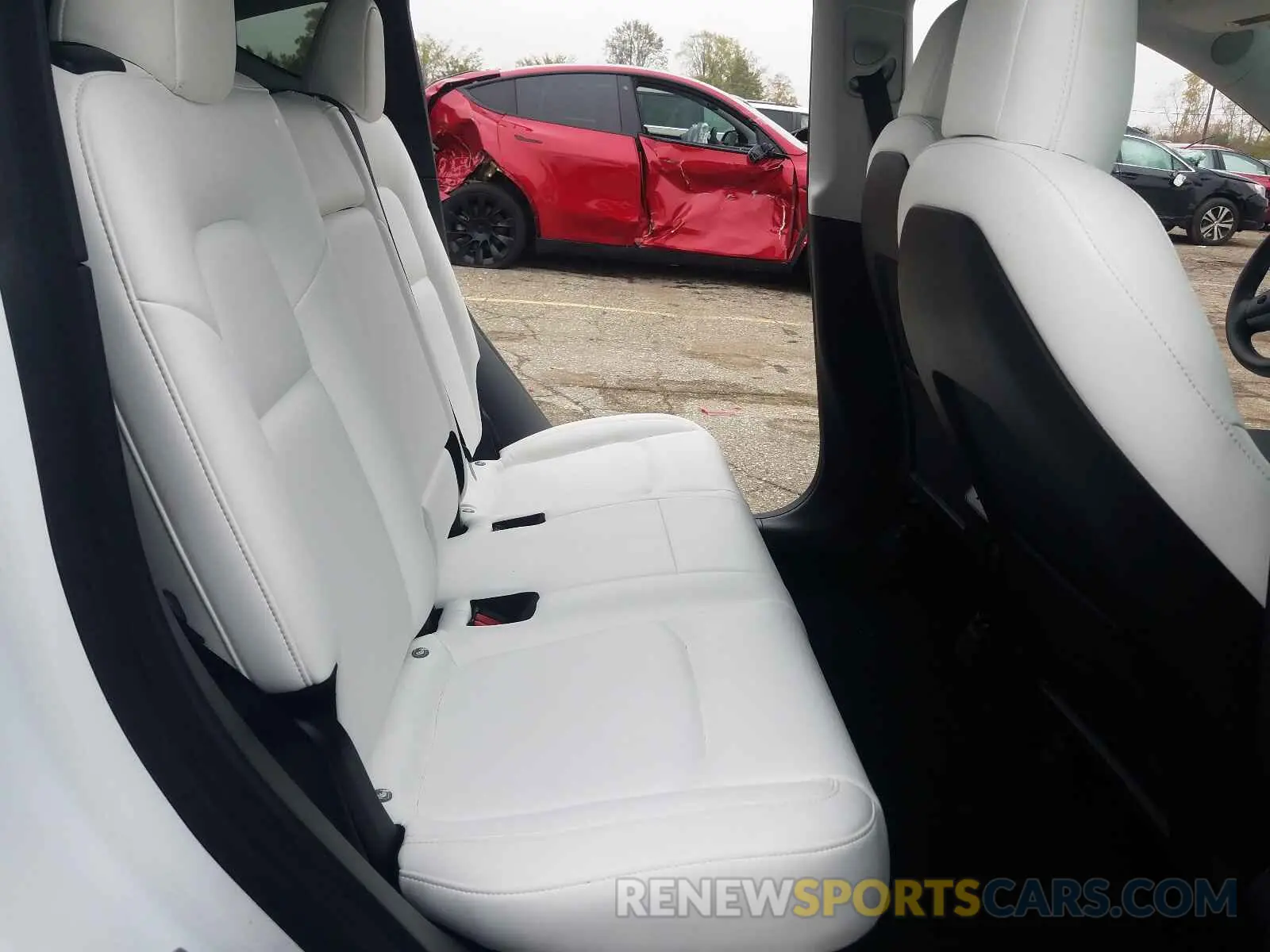 6 fotografías del automóvil dañado 5YJYGDEE2LF034294 TESLA MODEL Y 2020