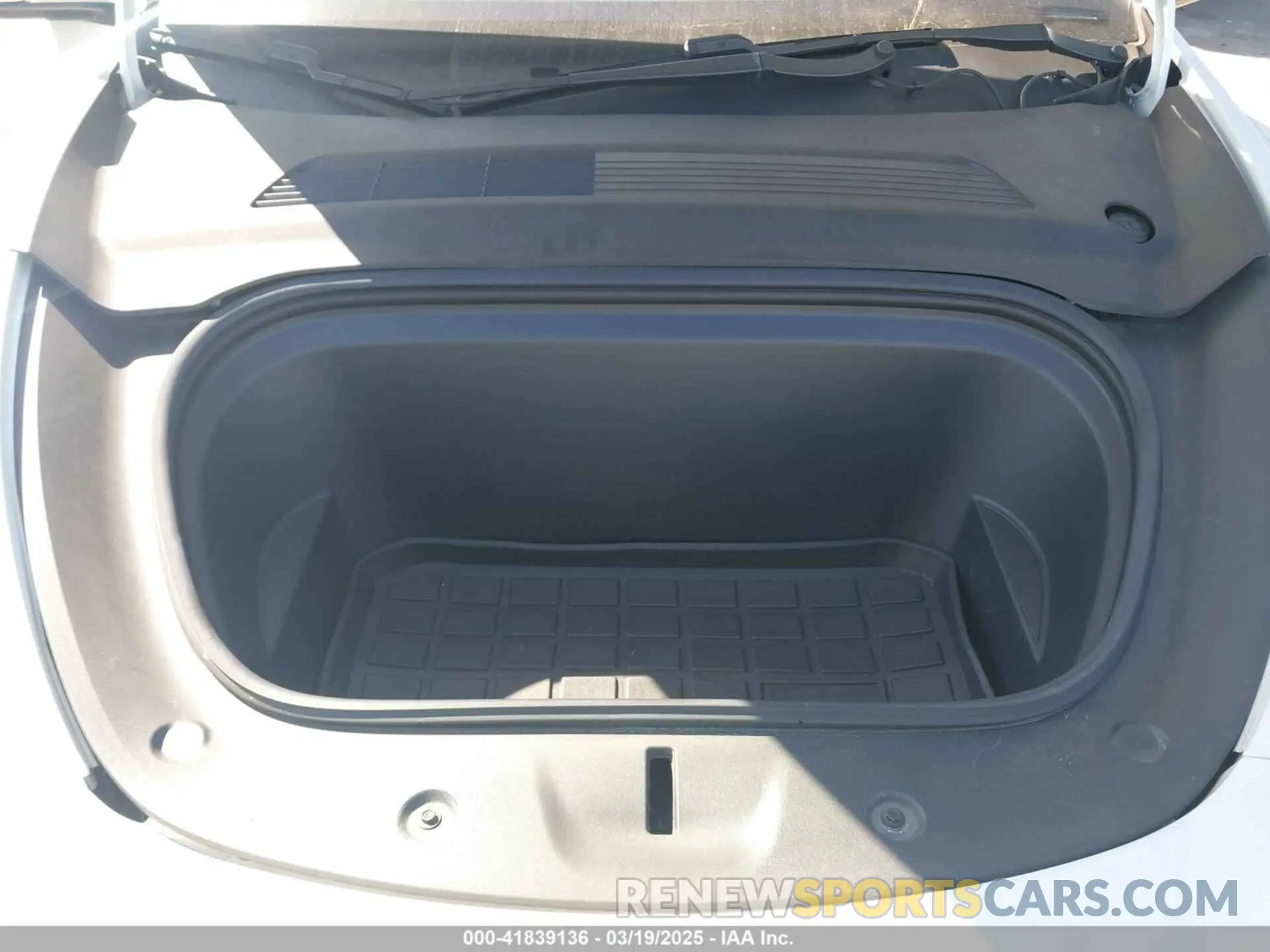 10 fotografías del automóvil dañado 5YJYGDEE2LF044811 TESLA MODEL Y 2020