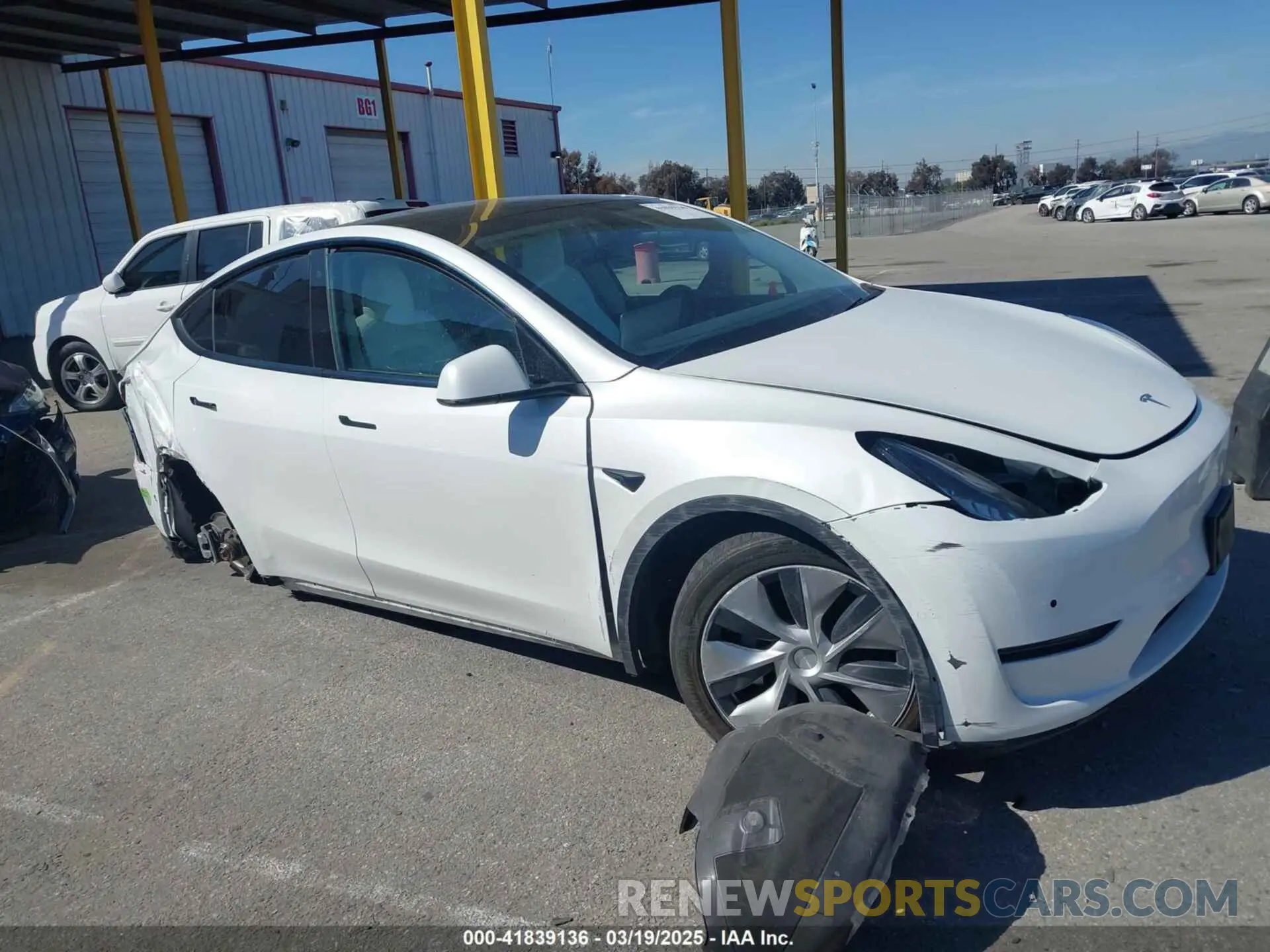12 fotografías del automóvil dañado 5YJYGDEE2LF044811 TESLA MODEL Y 2020