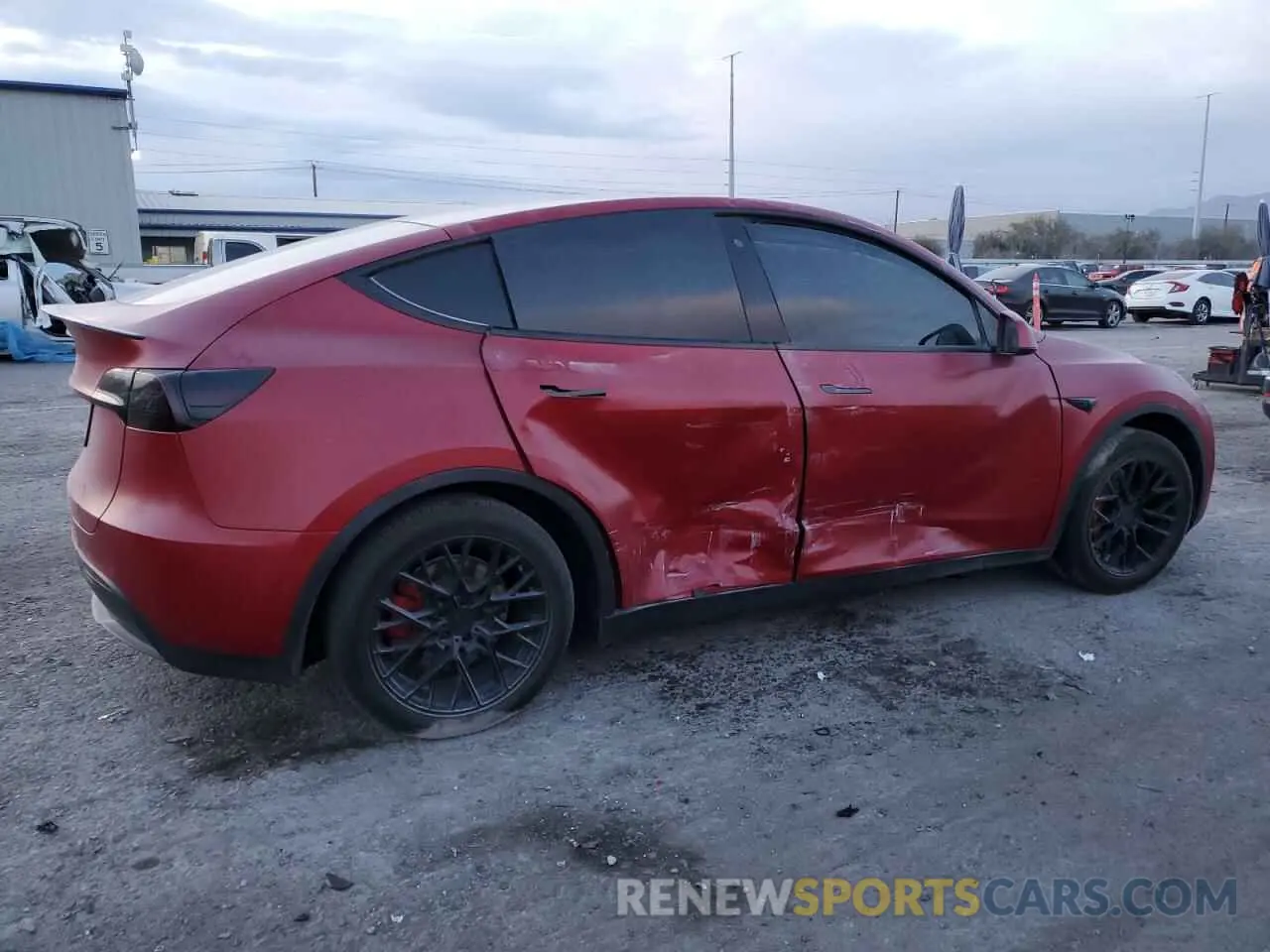 3 fotografías del automóvil dañado 5YJYGDEE3LF011297 TESLA MODEL Y 2020