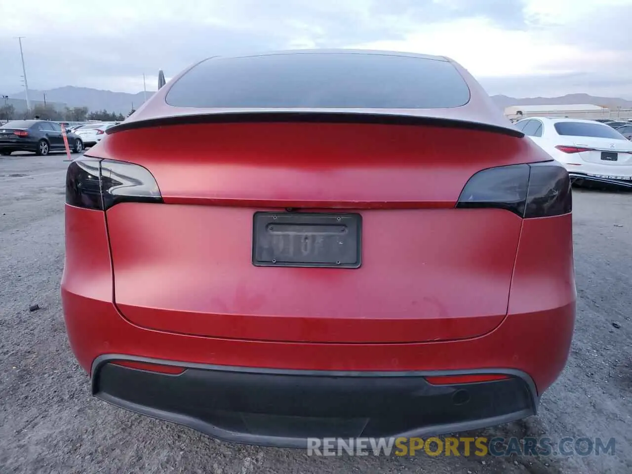 6 fotografías del automóvil dañado 5YJYGDEE3LF011297 TESLA MODEL Y 2020