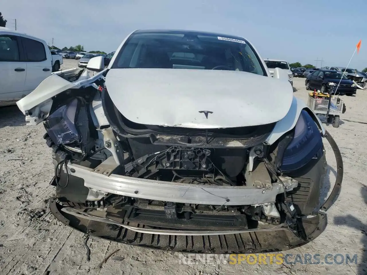 5 fotografías del automóvil dañado 5YJYGDEE3LF012837 TESLA MODEL Y 2020