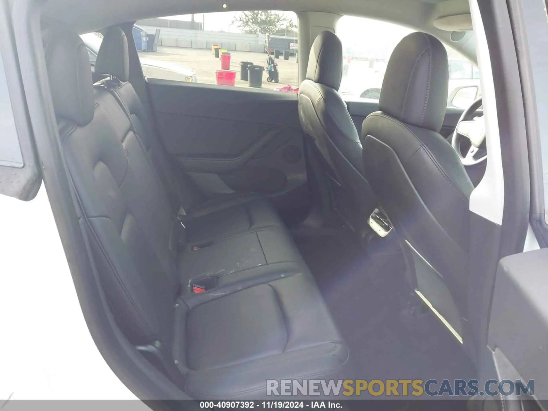 8 fotografías del automóvil dañado 5YJYGDEE3LF033283 TESLA MODEL Y 2020