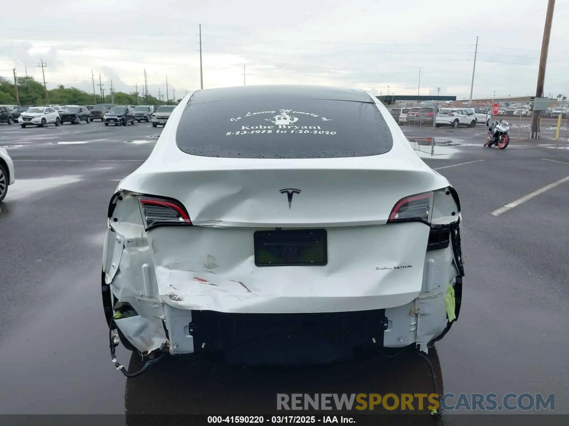 17 fotografías del automóvil dañado 5YJYGDEE3LF043800 TESLA MODEL Y 2020
