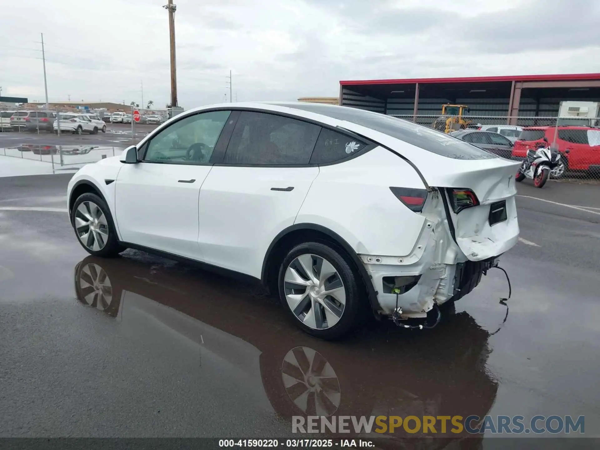 3 fotografías del automóvil dañado 5YJYGDEE3LF043800 TESLA MODEL Y 2020