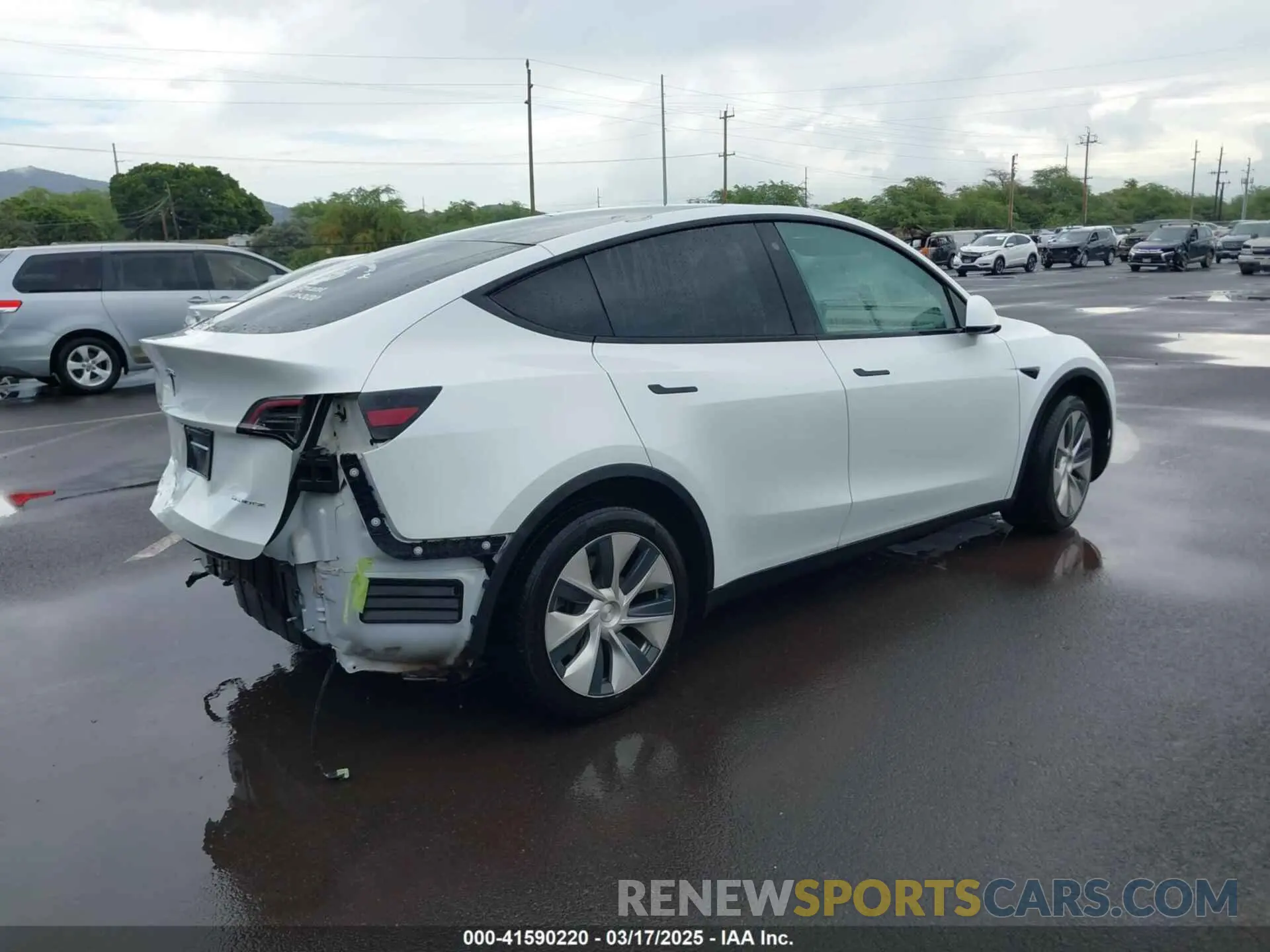 4 fotografías del automóvil dañado 5YJYGDEE3LF043800 TESLA MODEL Y 2020