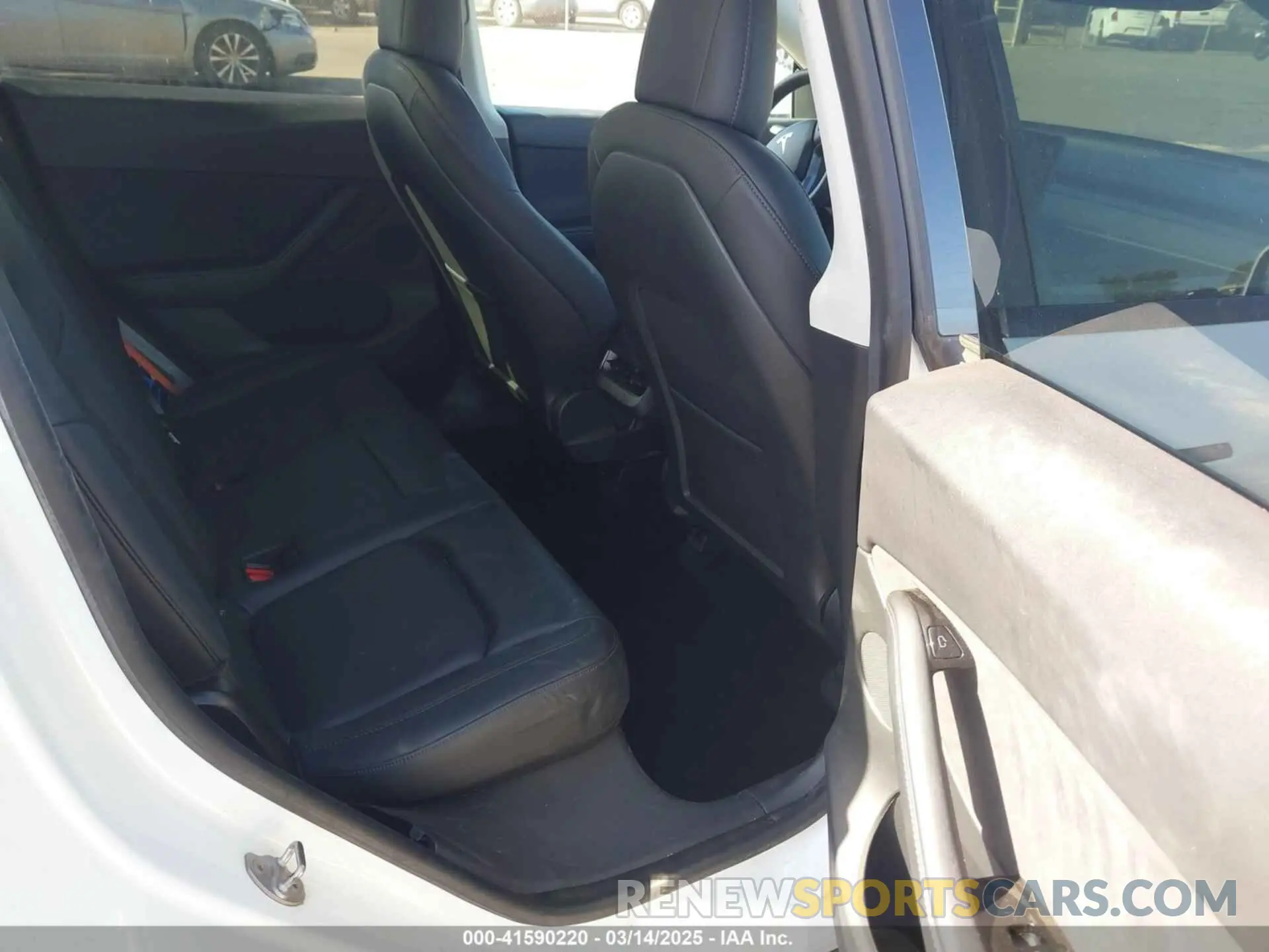 8 fotografías del automóvil dañado 5YJYGDEE3LF043800 TESLA MODEL Y 2020