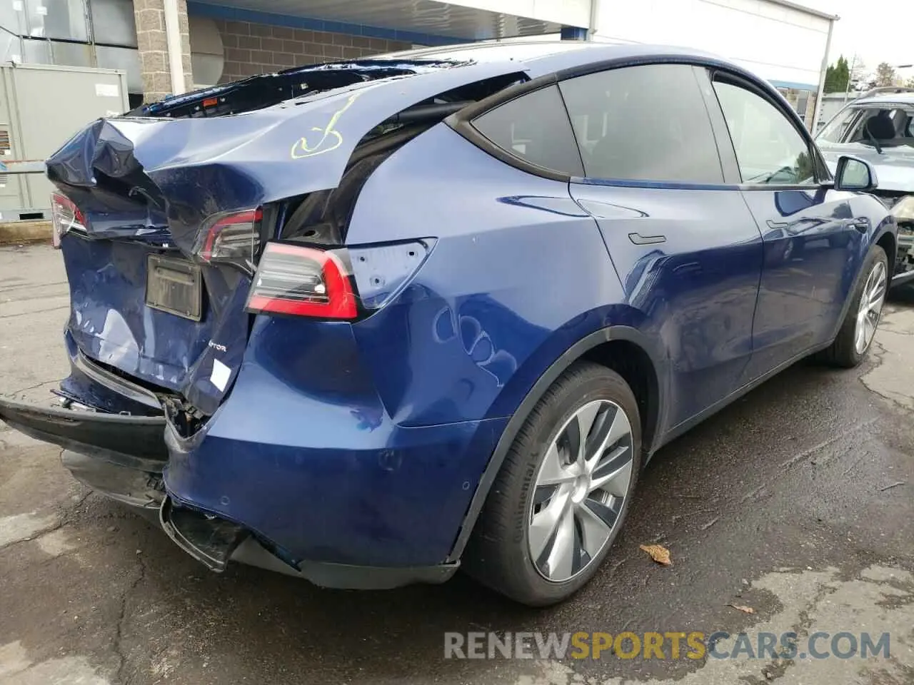 4 fotografías del automóvil dañado 5YJYGDEE3LF045255 TESLA MODEL Y 2020