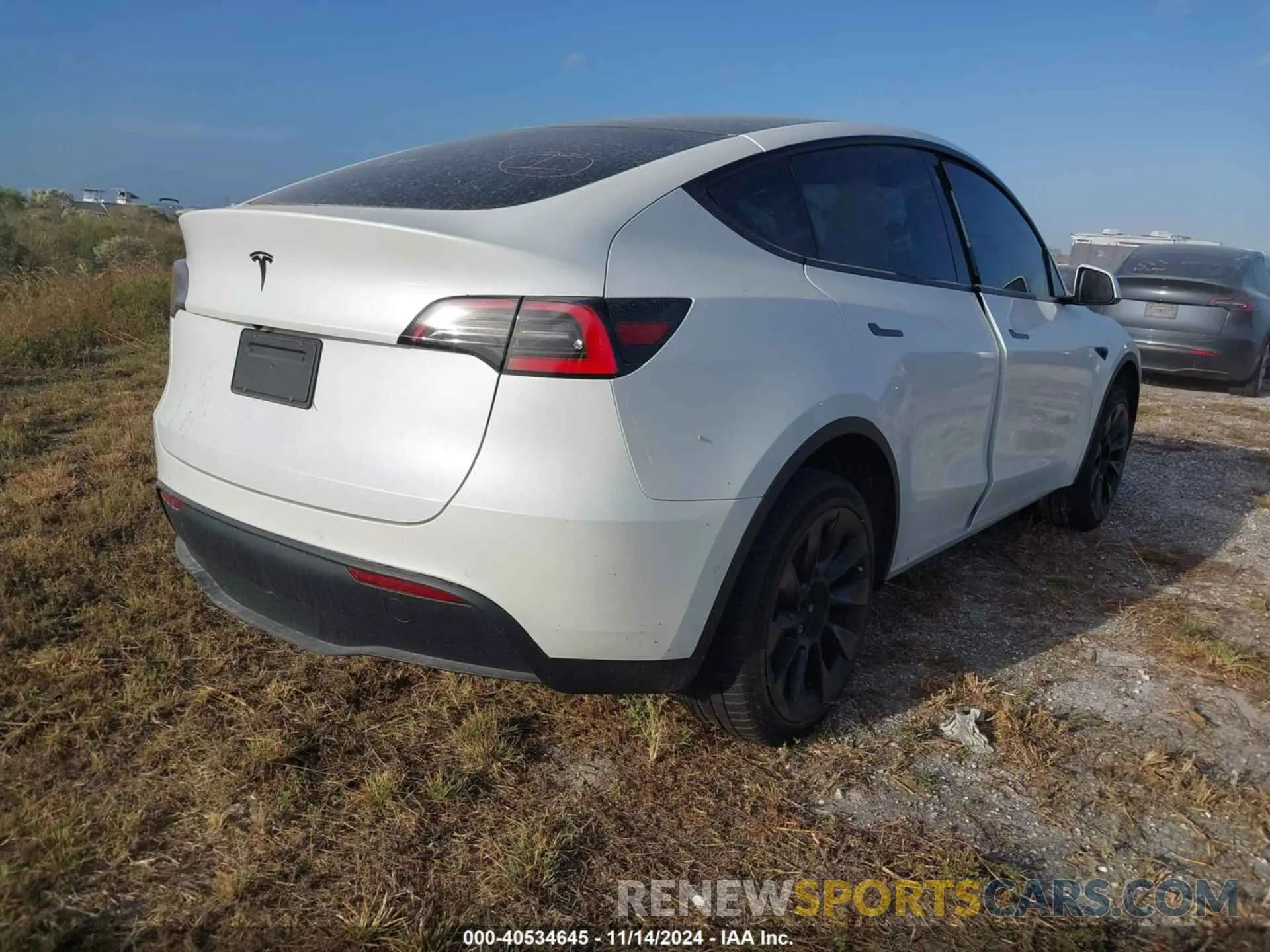 4 fotografías del automóvil dañado 5YJYGDEE3LF049208 TESLA MODEL Y 2020