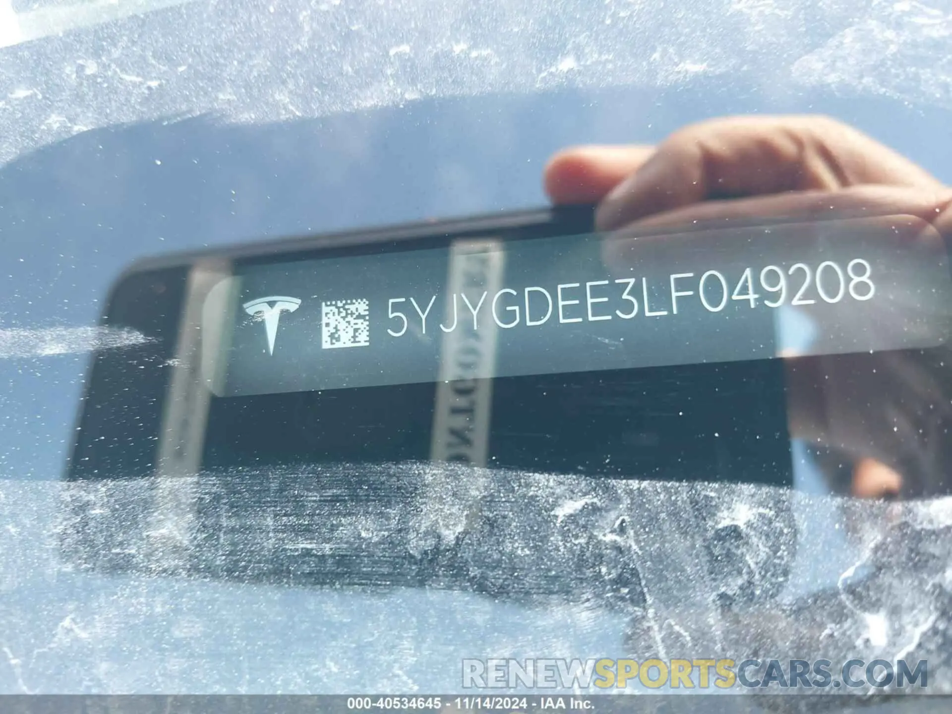 9 fotografías del automóvil dañado 5YJYGDEE3LF049208 TESLA MODEL Y 2020
