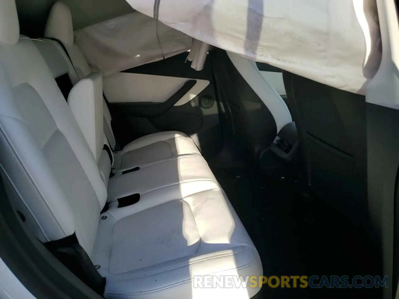 10 fotografías del automóvil dañado 5YJYGDEE4LF014564 TESLA MODEL Y 2020