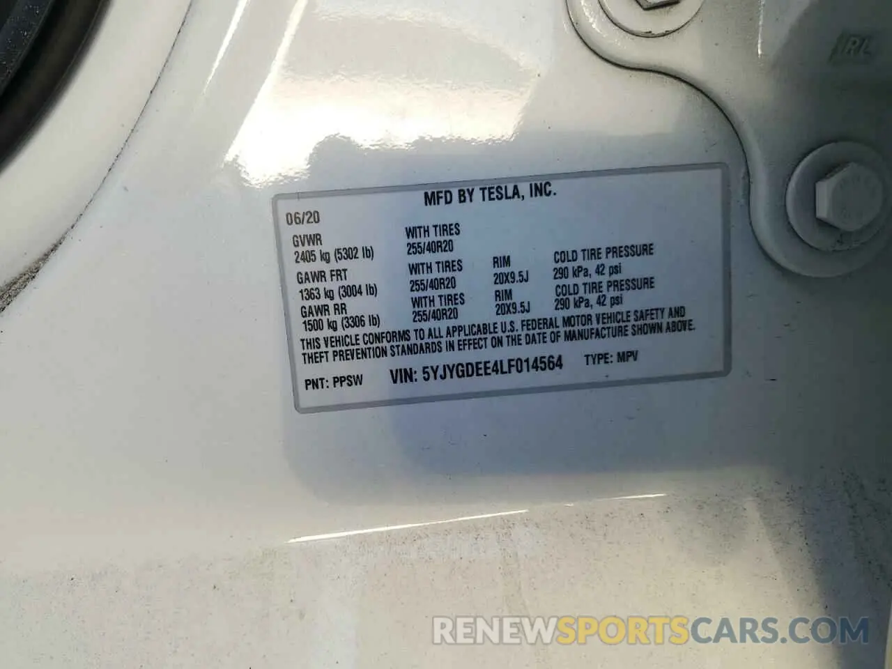 13 fotografías del automóvil dañado 5YJYGDEE4LF014564 TESLA MODEL Y 2020
