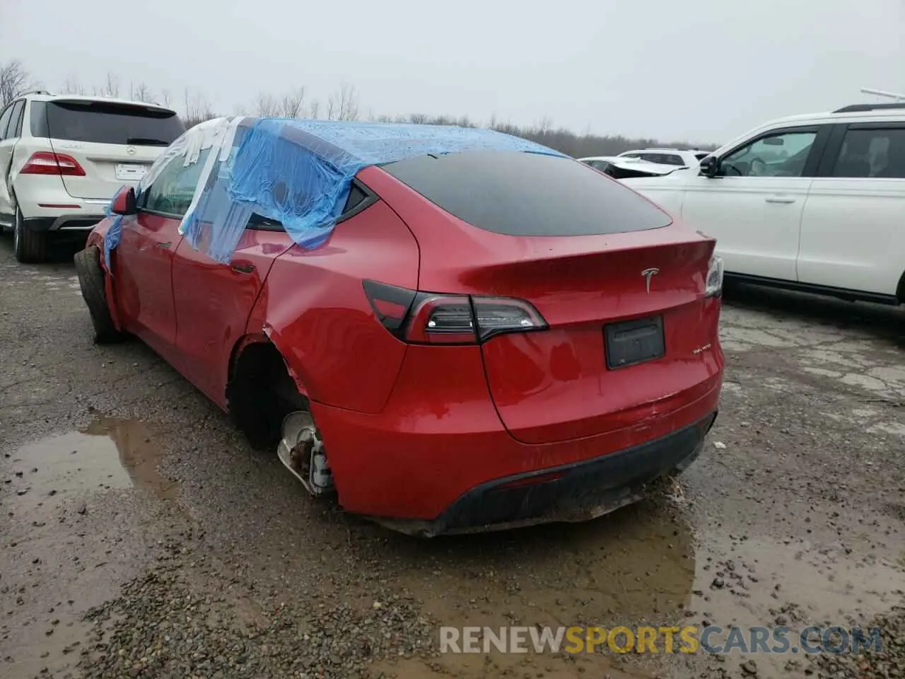 3 fotografías del automóvil dañado 5YJYGDEE4LF014743 TESLA MODEL Y 2020