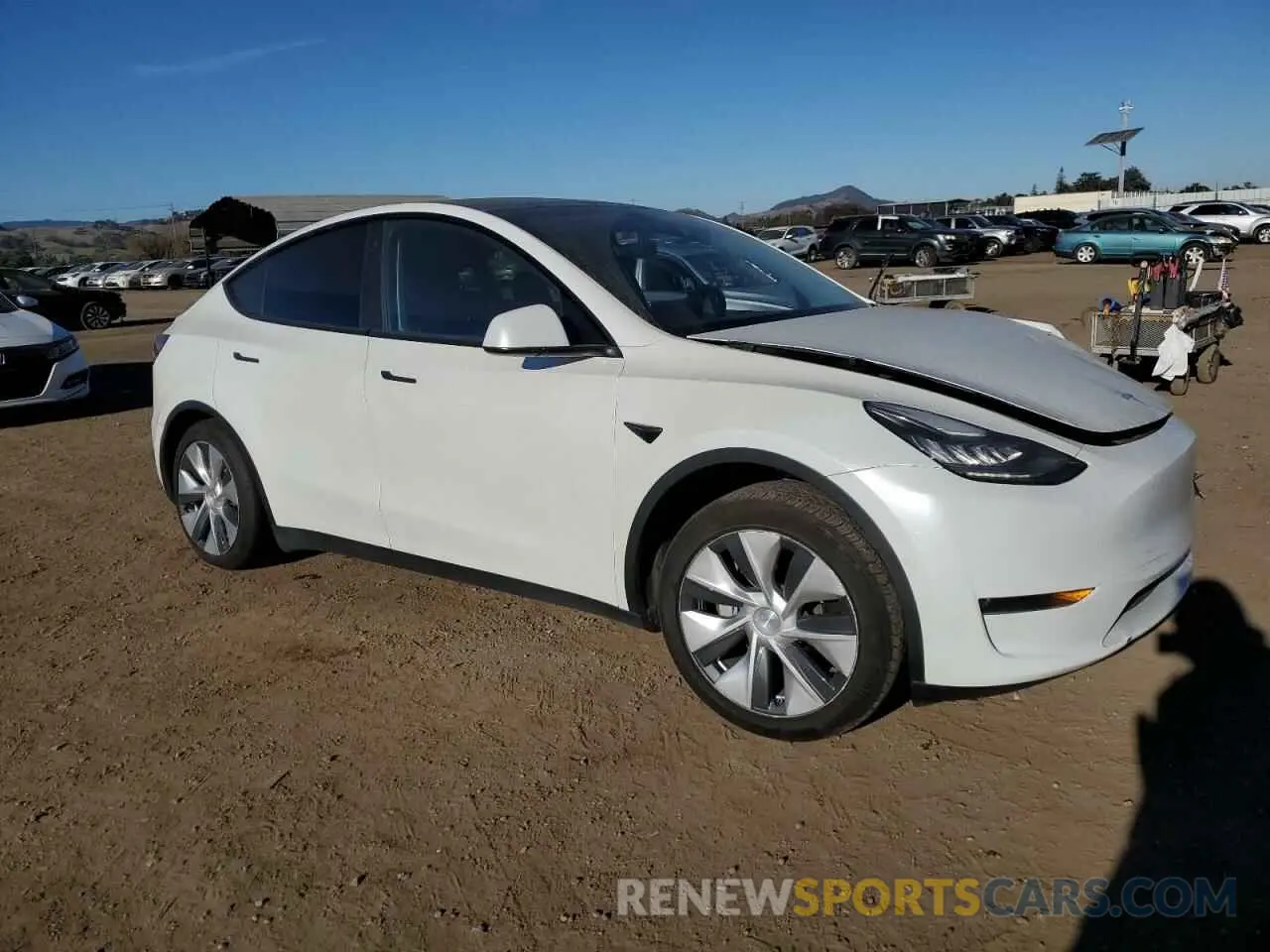 4 fotografías del automóvil dañado 5YJYGDEE4LF015455 TESLA MODEL Y 2020