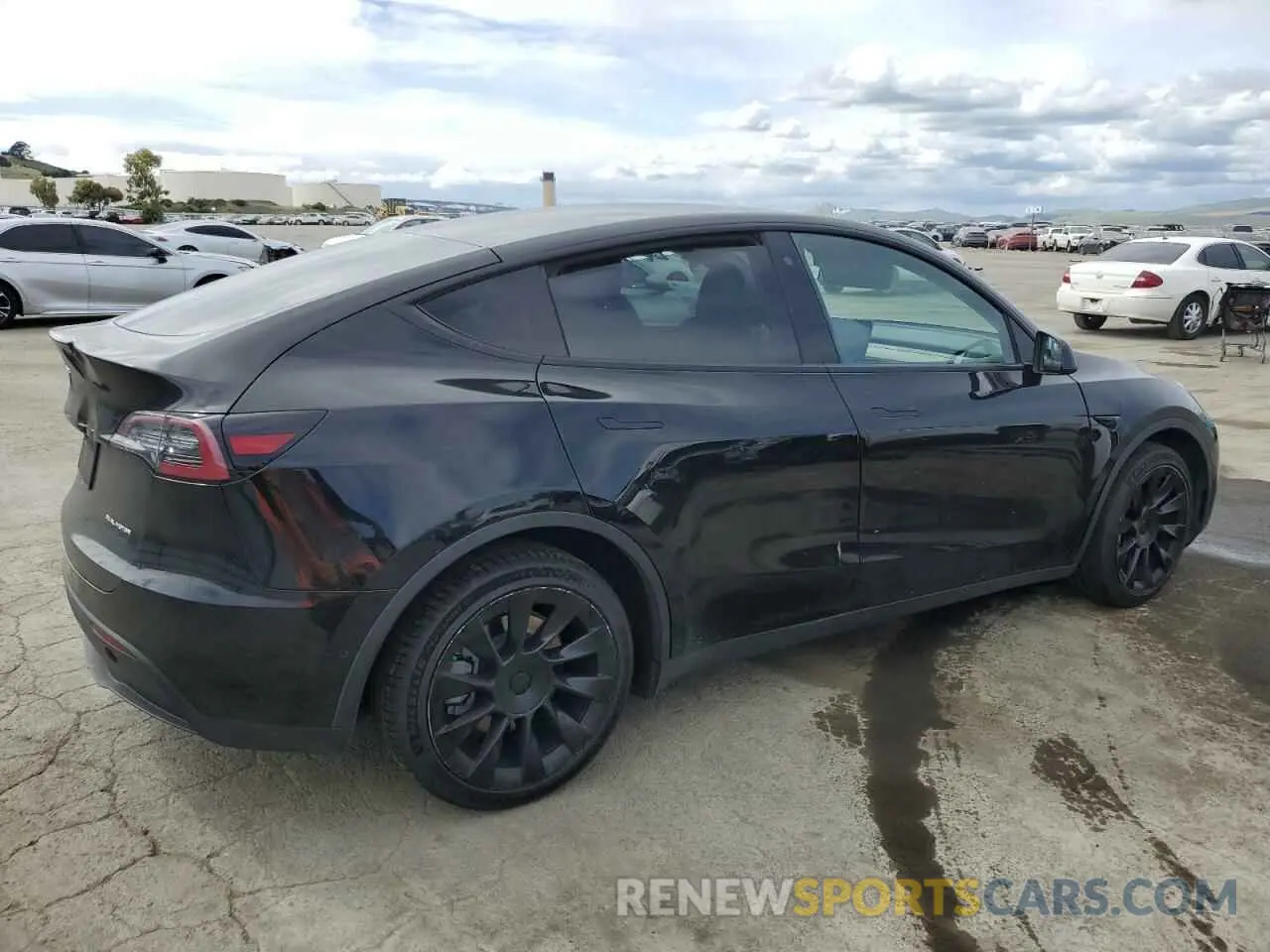 3 fotografías del automóvil dañado 5YJYGDEE4LF018274 TESLA MODEL Y 2020