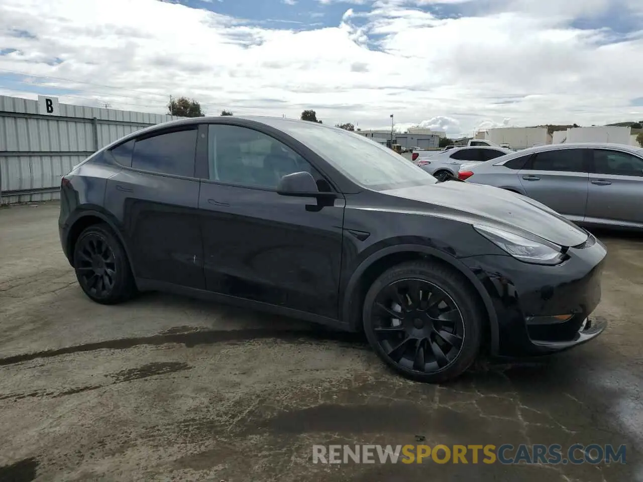 4 fotografías del automóvil dañado 5YJYGDEE4LF018274 TESLA MODEL Y 2020