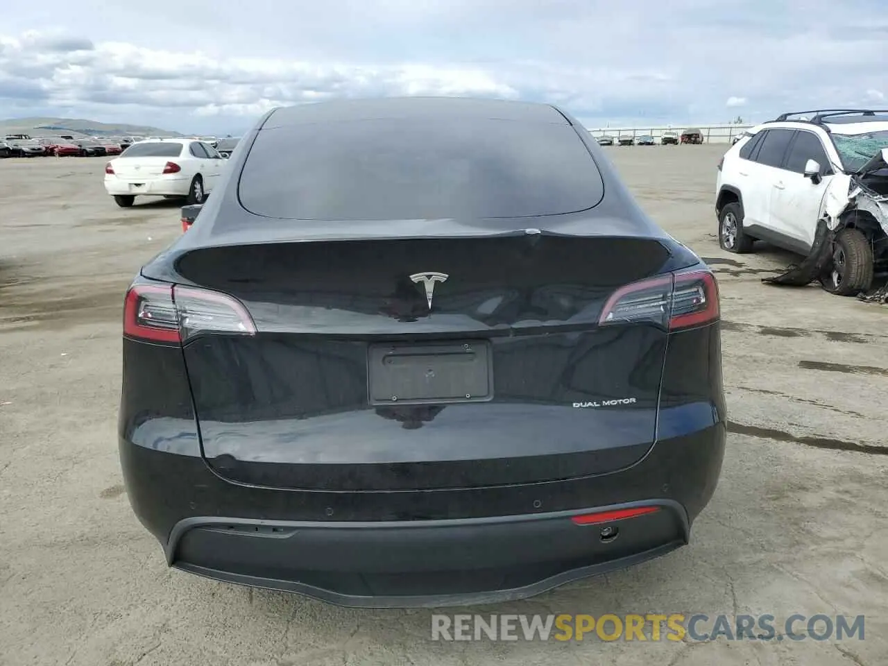 6 fotografías del automóvil dañado 5YJYGDEE4LF018274 TESLA MODEL Y 2020