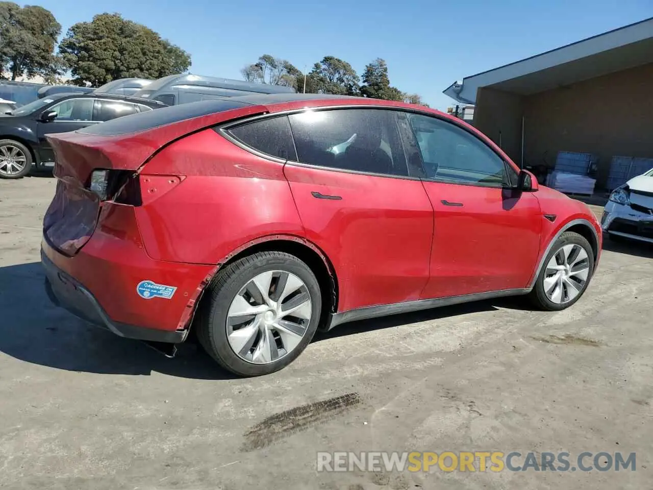 3 fotografías del automóvil dañado 5YJYGDEE4LF031669 TESLA MODEL Y 2020
