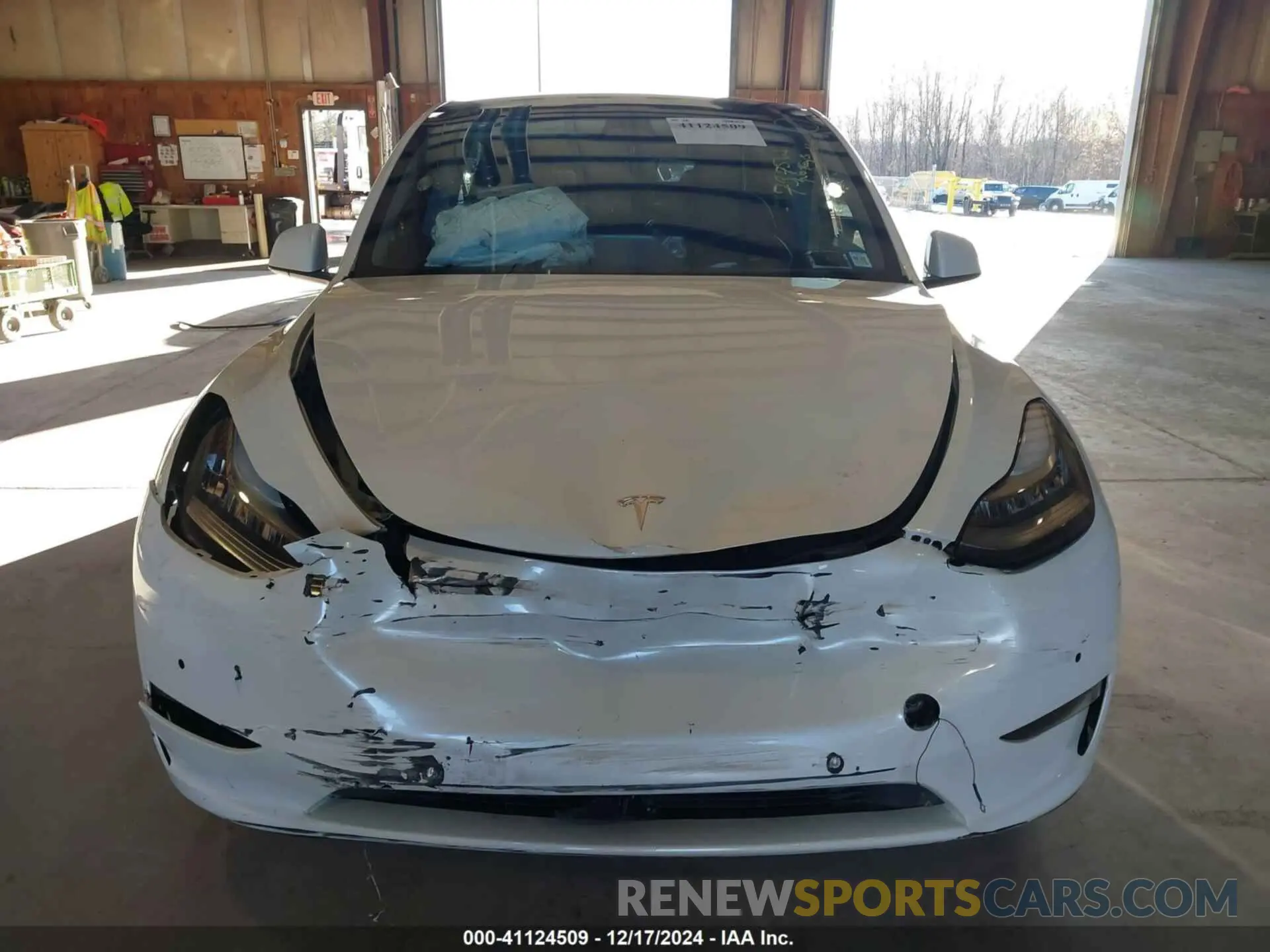 11 fotografías del automóvil dañado 5YJYGDEE4LF035284 TESLA MODEL Y 2020