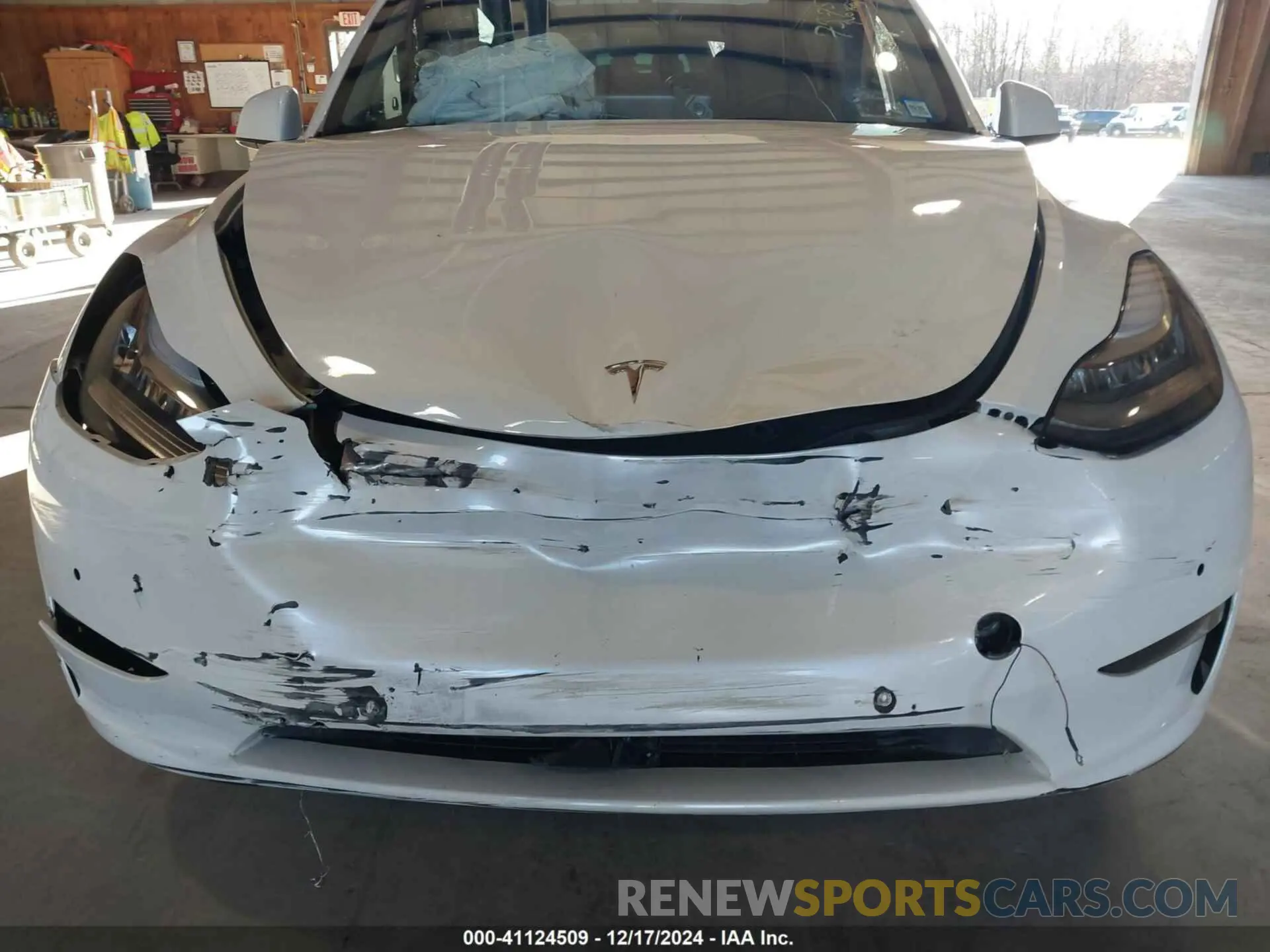18 fotografías del automóvil dañado 5YJYGDEE4LF035284 TESLA MODEL Y 2020