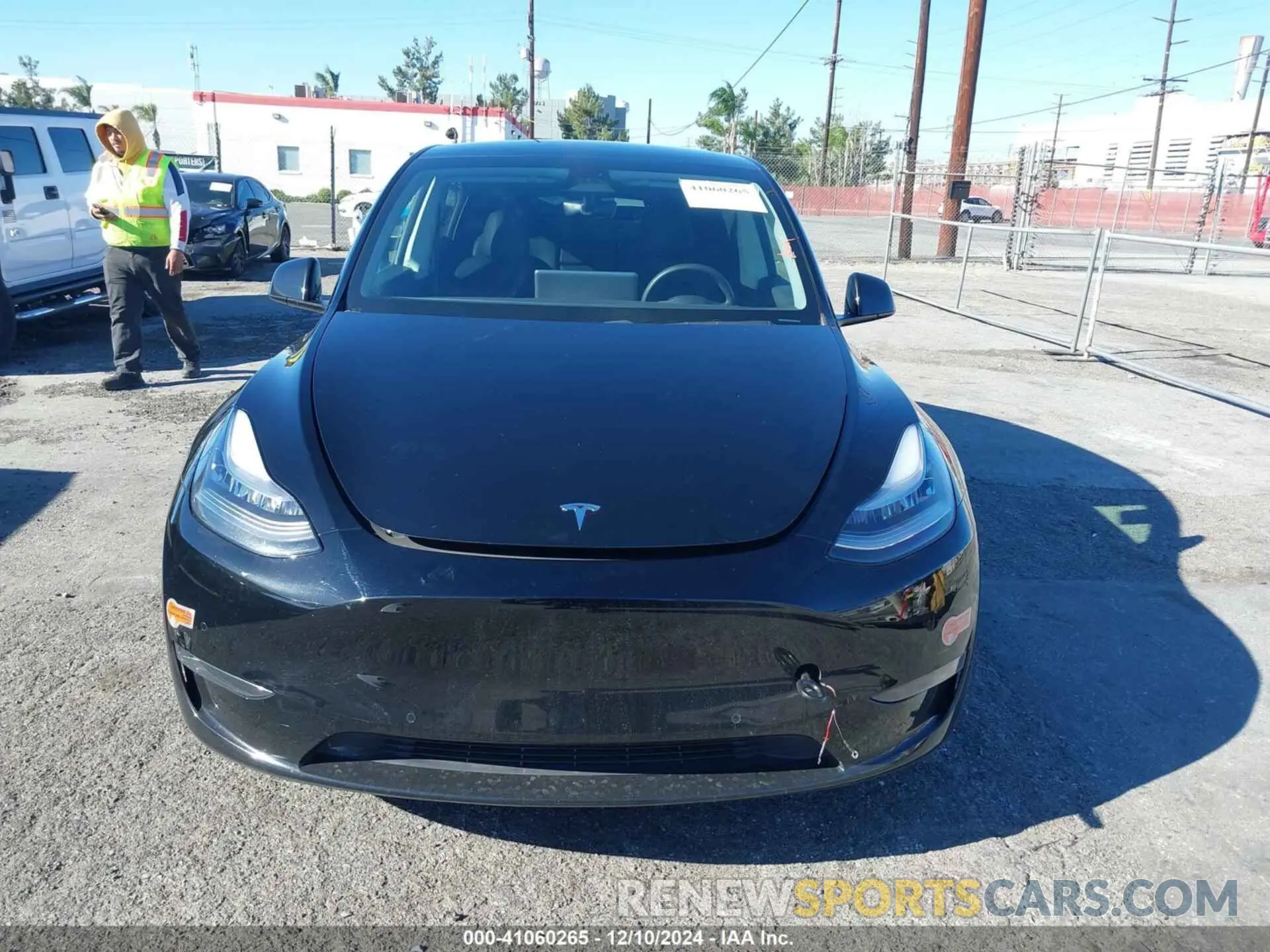 12 fotografías del automóvil dañado 5YJYGDEE4LF052263 TESLA MODEL Y 2020