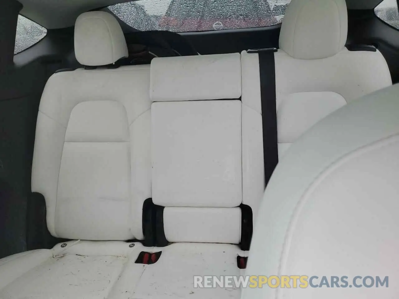 10 fotografías del automóvil dañado 5YJYGDEE4LF052702 TESLA MODEL Y 2020