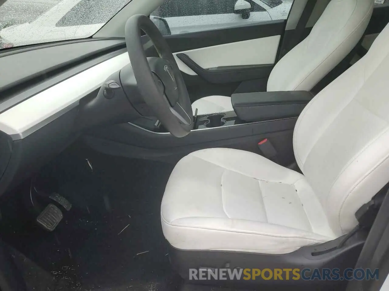 7 fotografías del automóvil dañado 5YJYGDEE4LF052702 TESLA MODEL Y 2020